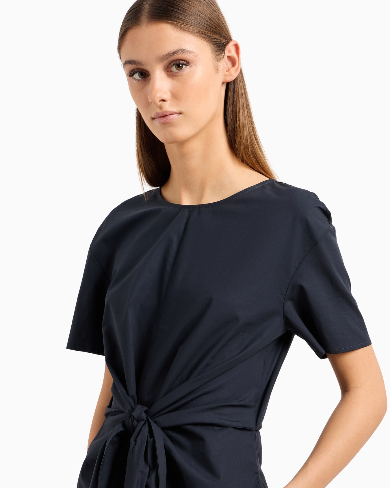 Short-sleeved poplin shirt dress with sash Slide 4