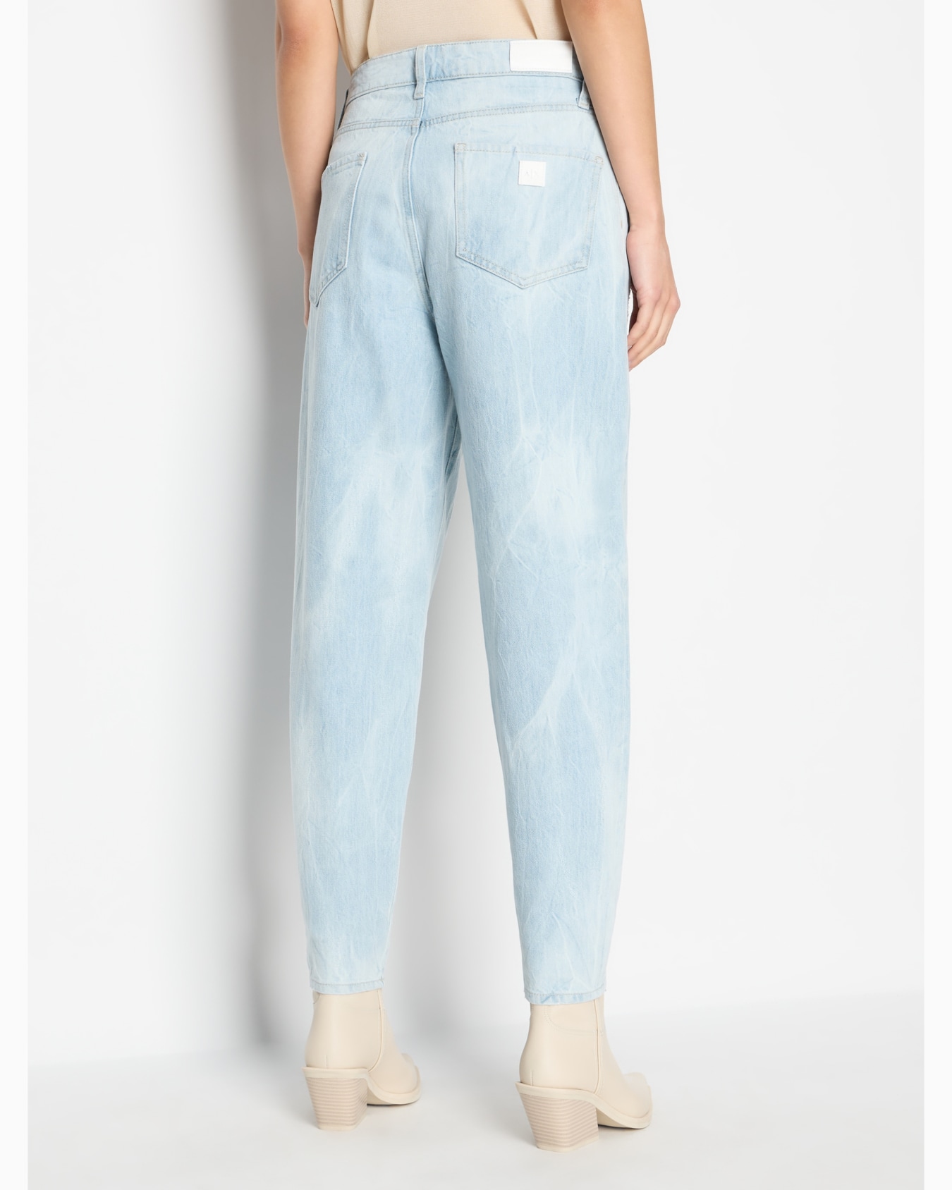 J51 carrot fit jeans in comfort cotton denim Slide 2