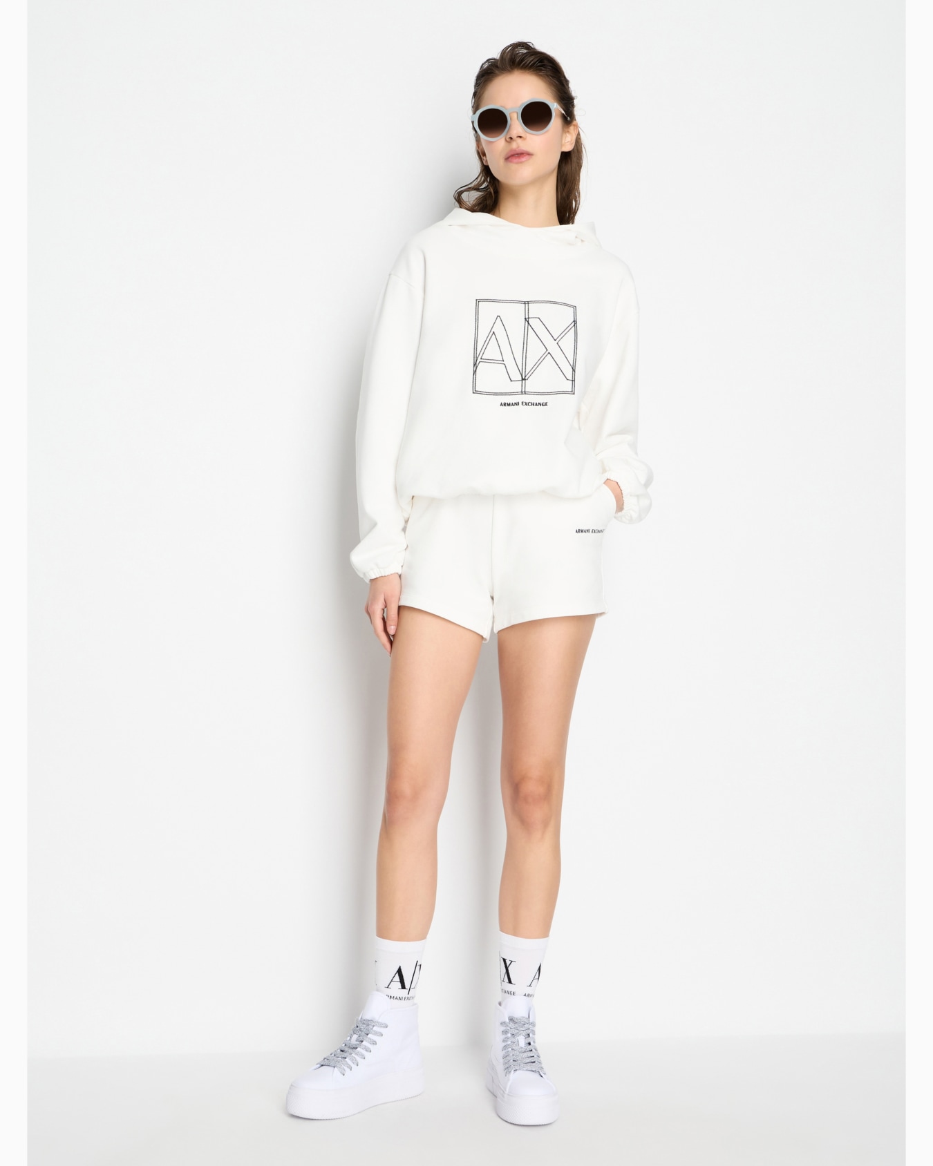 ボックスロゴデザイン　フーデッドスウェットパーカー スライドする 3