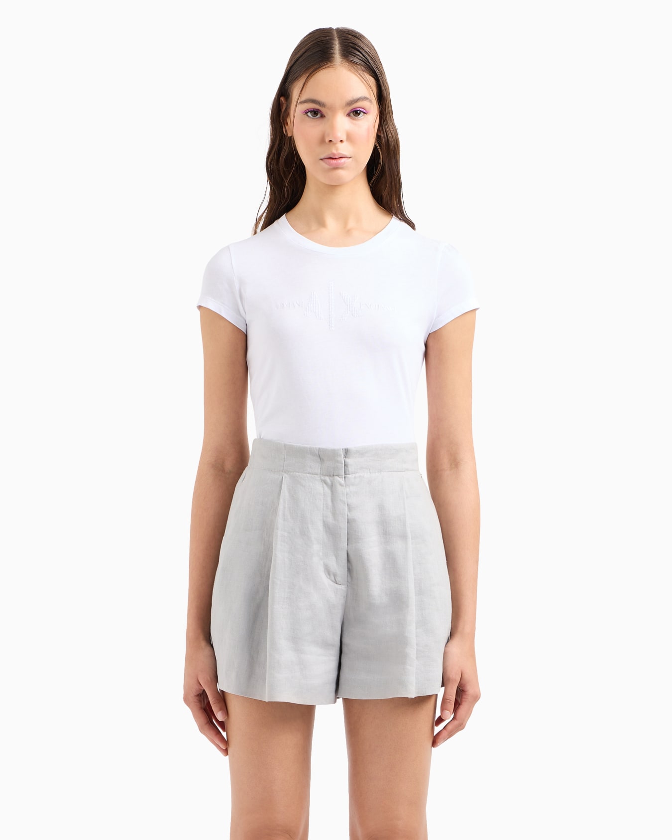 High-waisted shorts with pleats in linen and cotton Slide 1