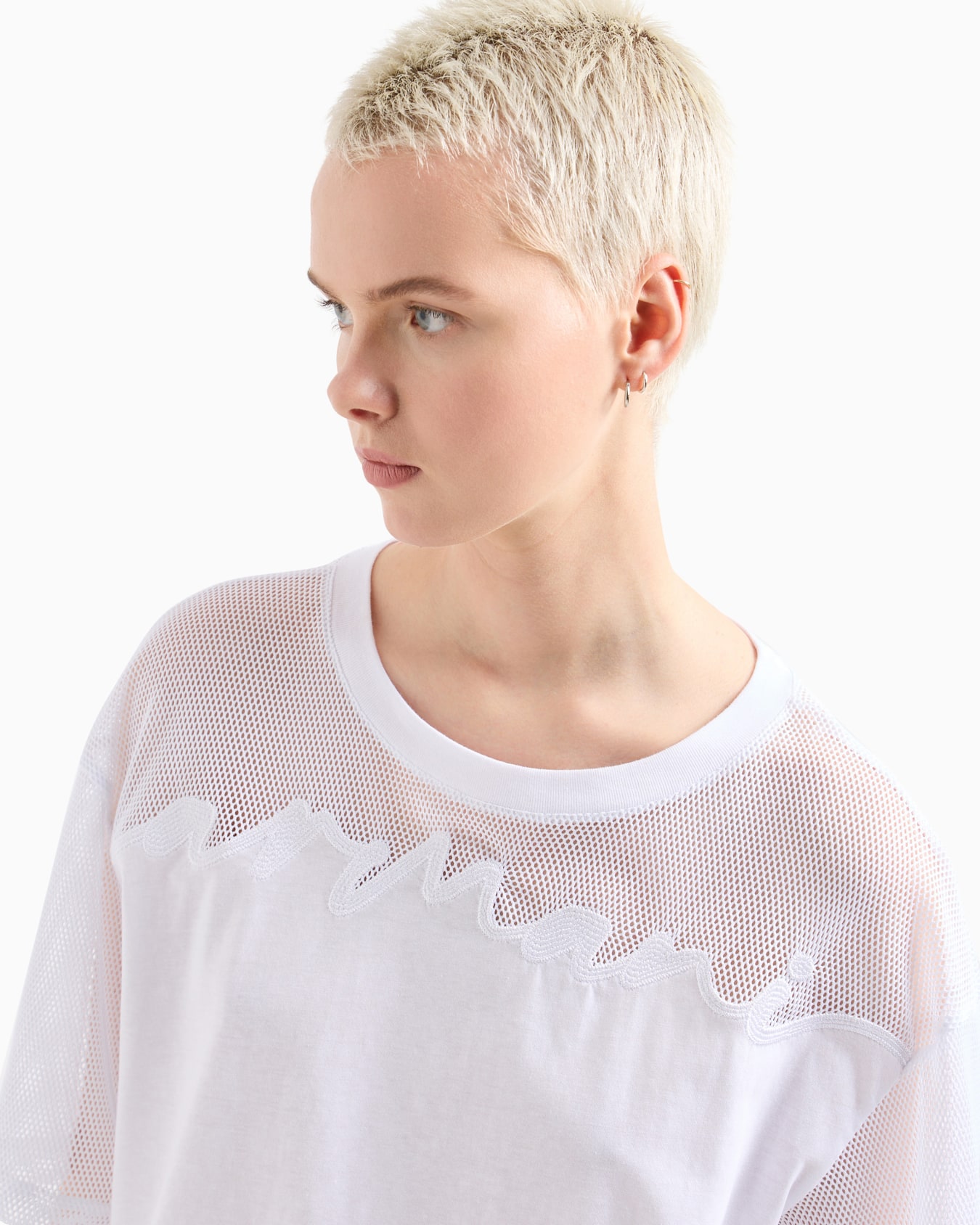 Cropped T-shirt with monogram logo in ASV cotton Diapositiva 4