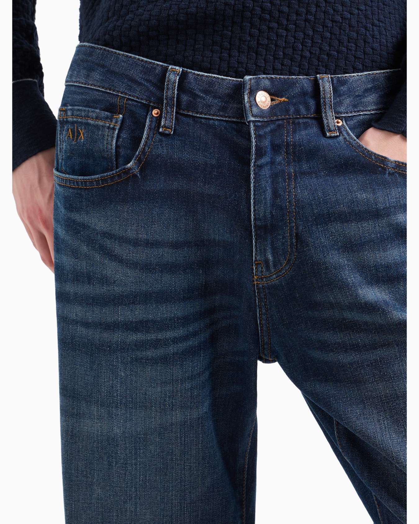 J16 boyfriend fit cropped jeans in indigo denim Diapositiva 4
