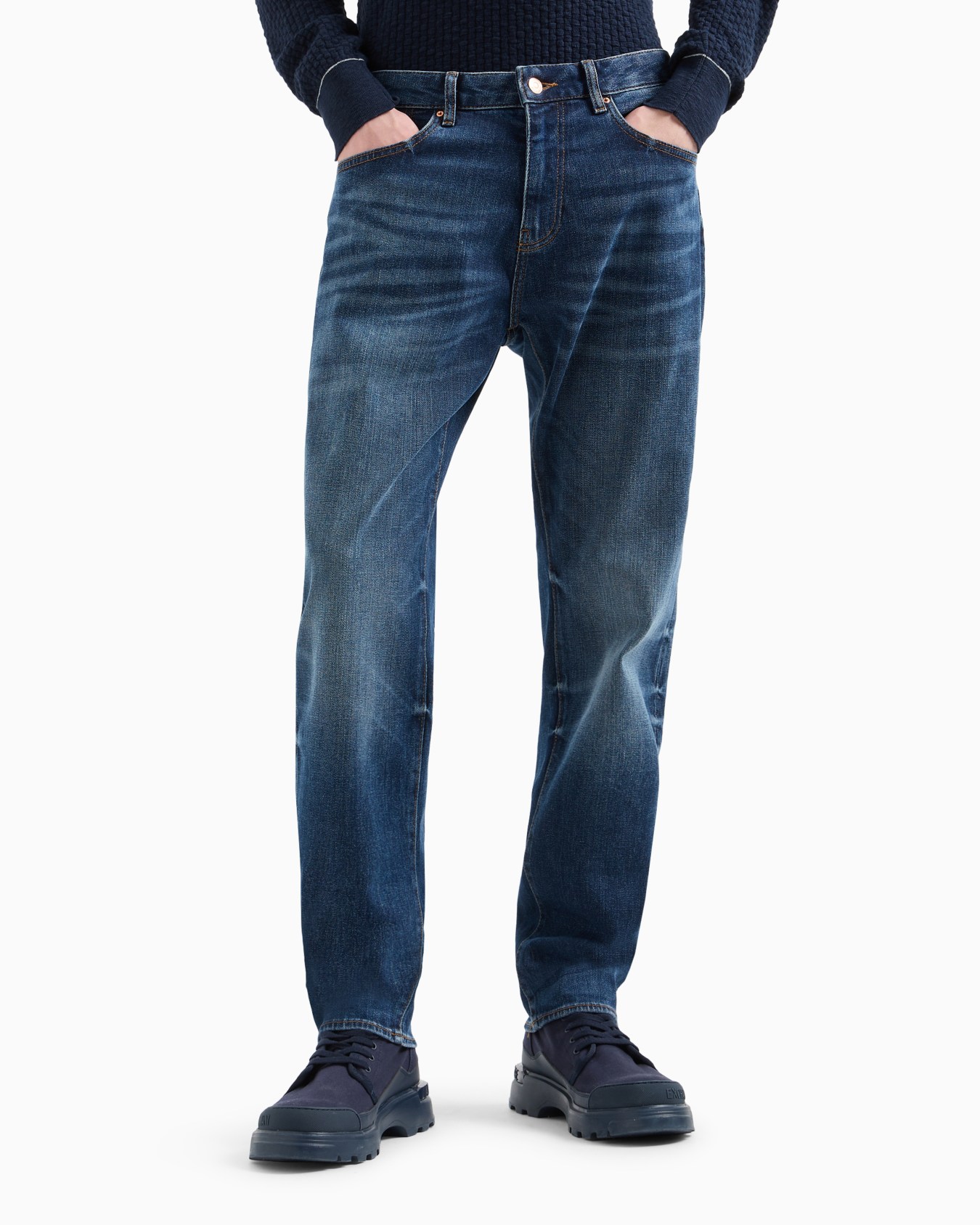 J16 boyfriend fit cropped jeans in indigo denim Diapositiva 1