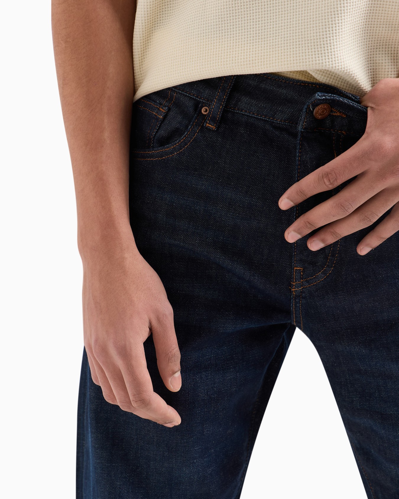 Straight fit jeans in used denim Slide 4