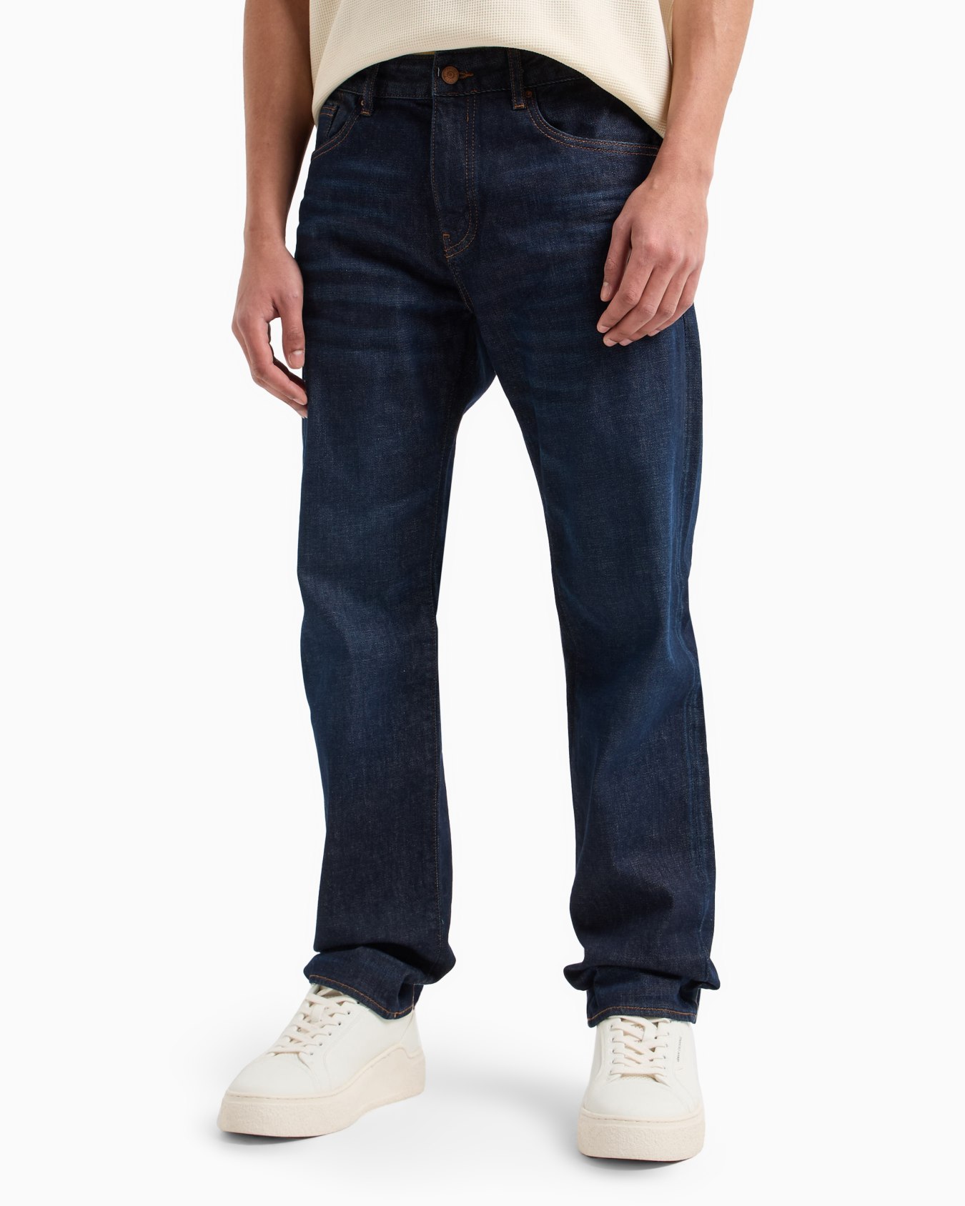 Straight fit jeans in used denim Slide 1