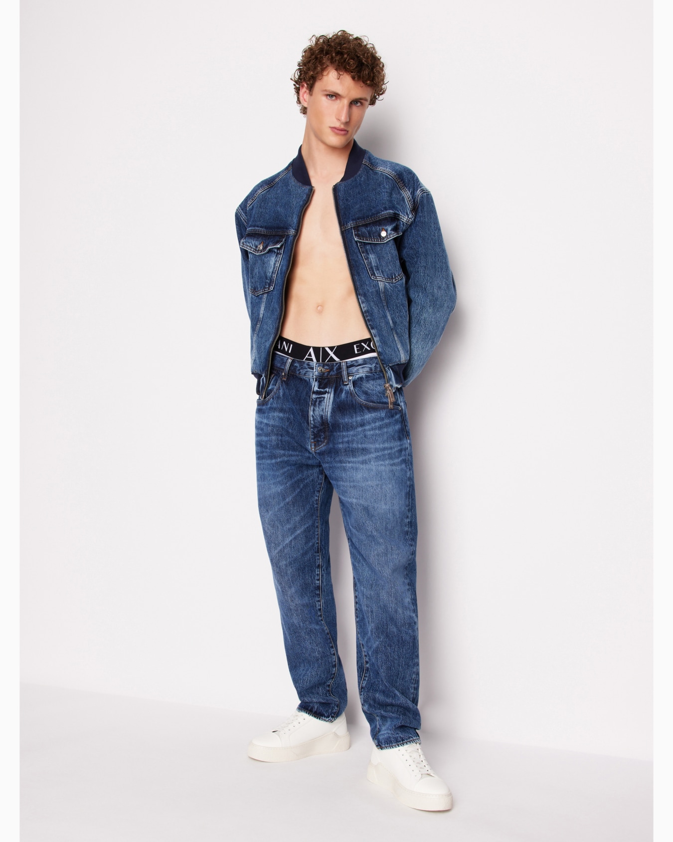 J82 loose tapered fit jeans in non-stretch washed denim Diapositiva 3