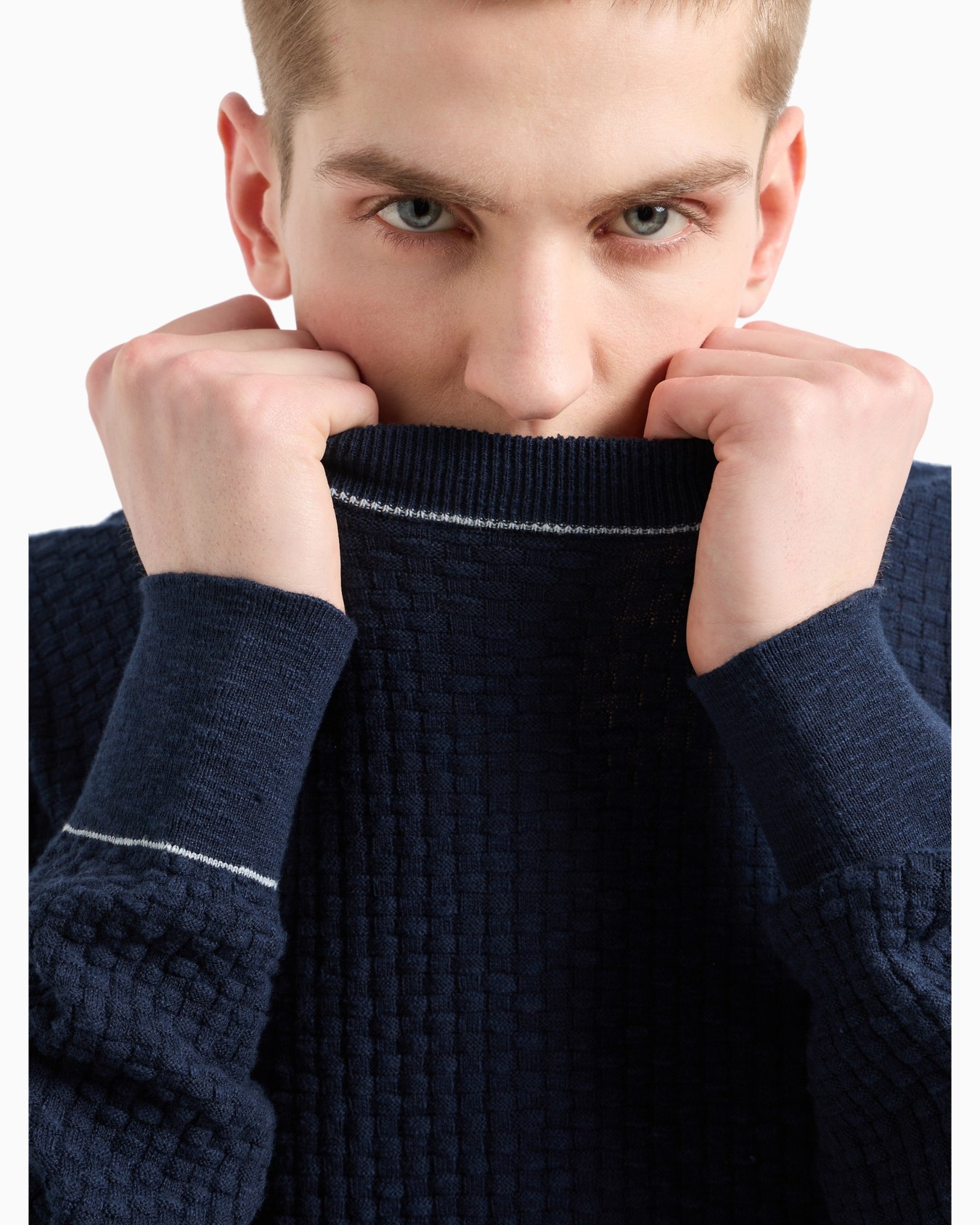  Boucle crew neck sweater Slide 4