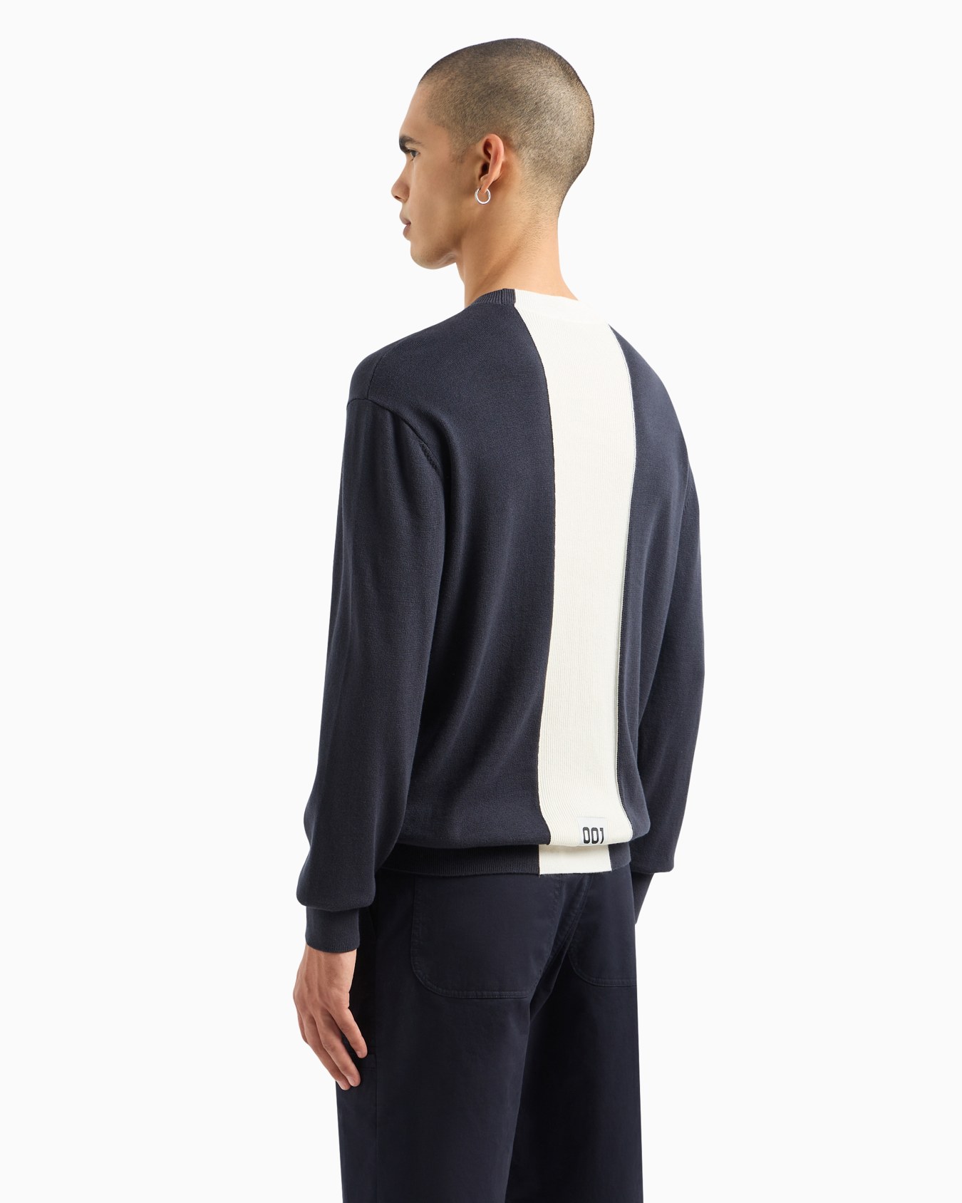 AXロゴ クルーネックニットプルオーバー スライドする 2