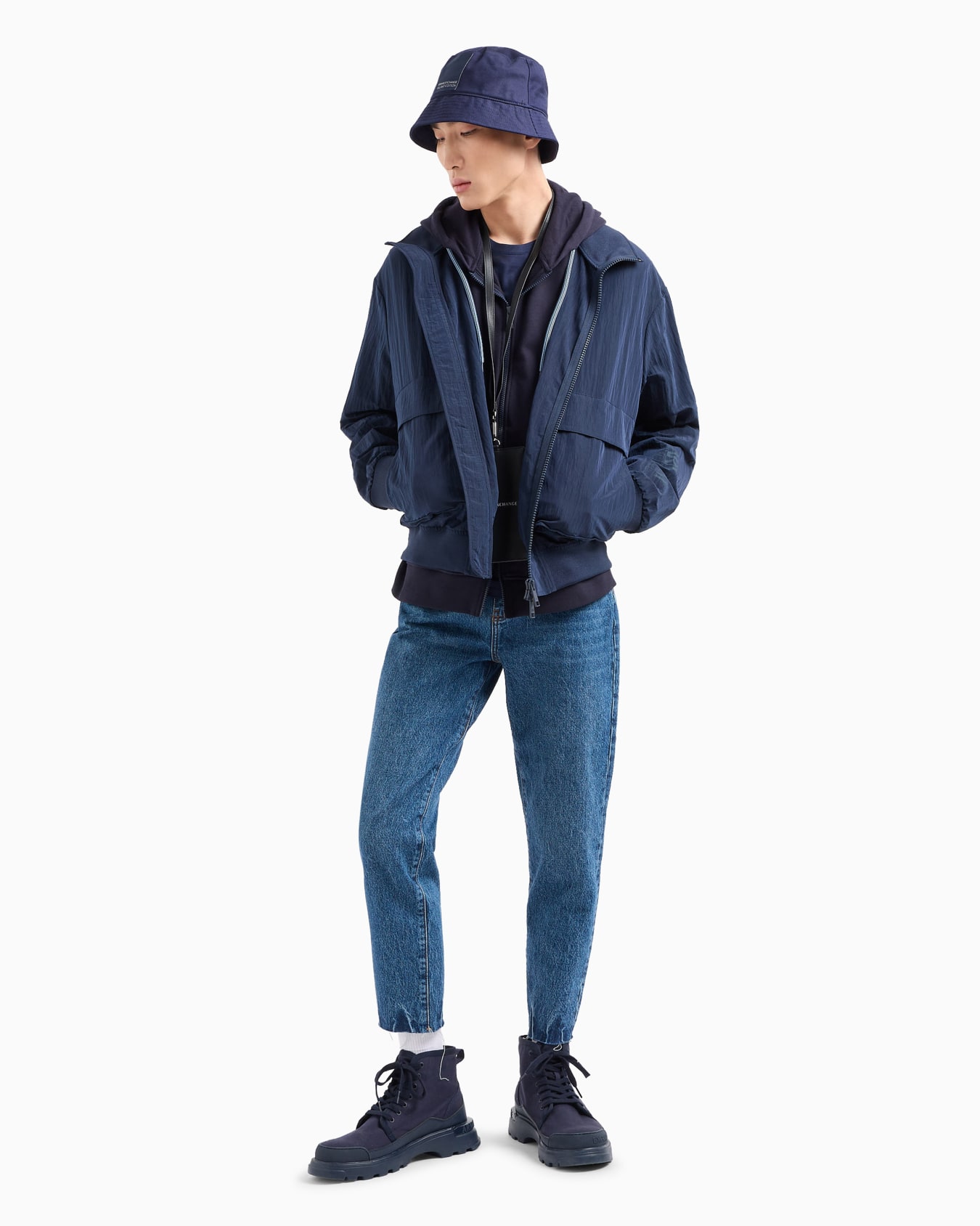 AXロゴ　スウェットパーカ スライドする 3