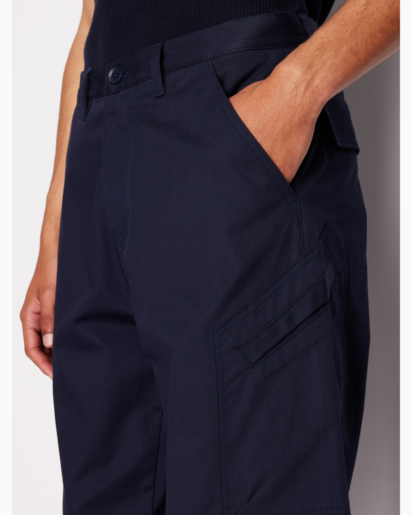 Regular fit gabardine trousers Diapositiva 4