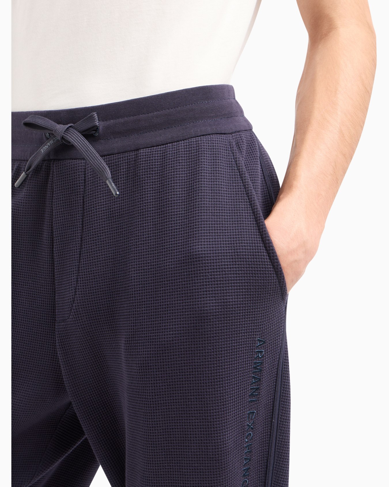 Soft yarn jogger pants with logo Slide 4