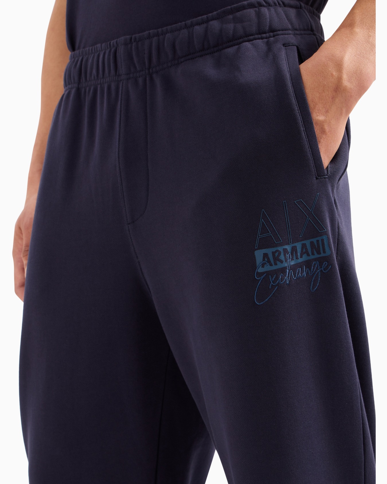 Soft yarn jogger pants with logo Slide 4