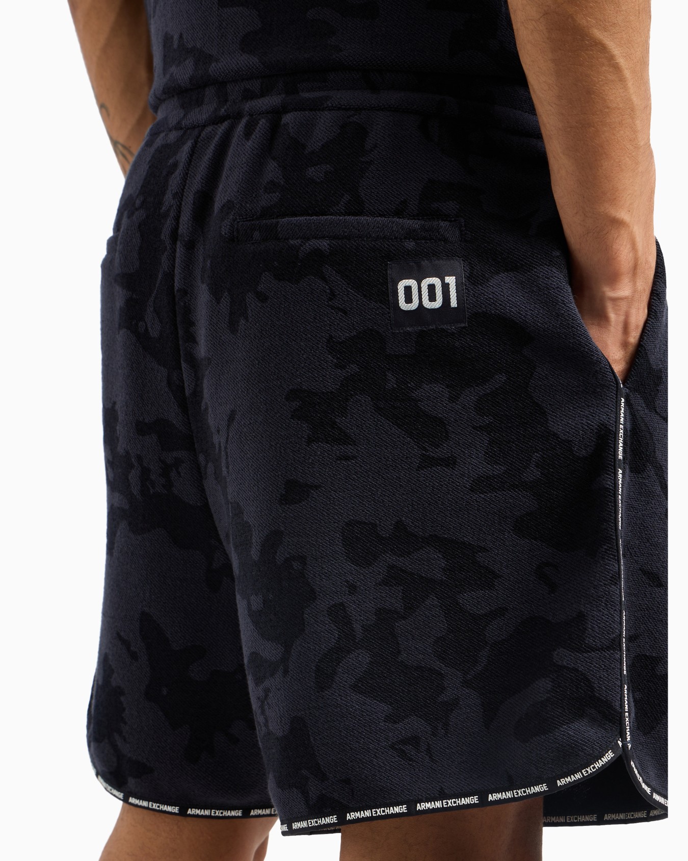 Shorts in slub fabric Slide 4