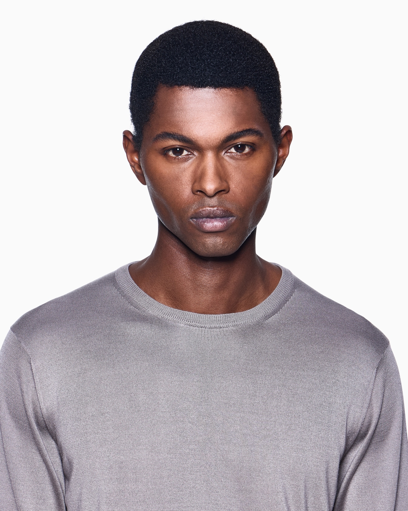 Pull à col ras-du-cou et manches longues en soie et coton Diapositive 4