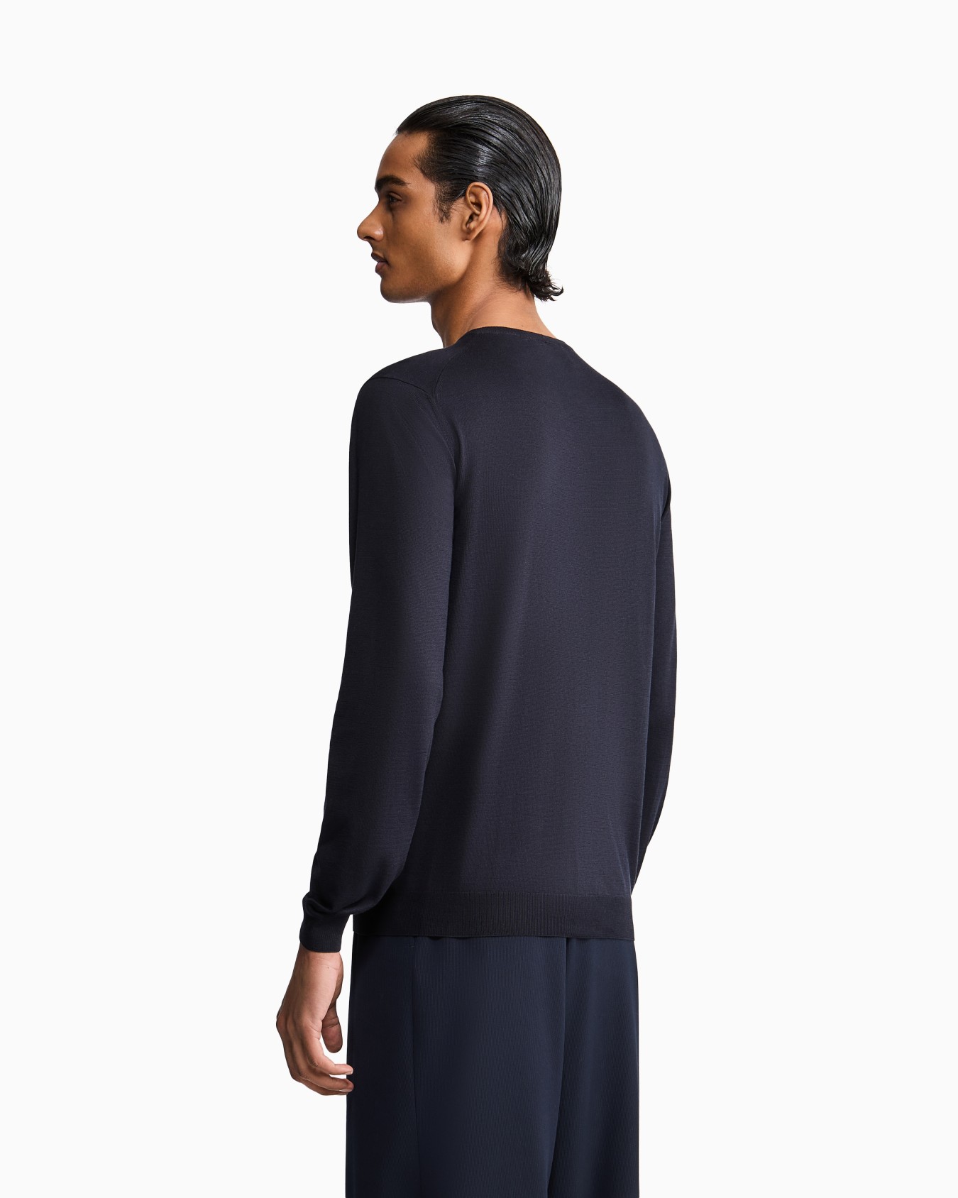 Long-sleeved, crew-neck jumper in silk and cotton Slide 5