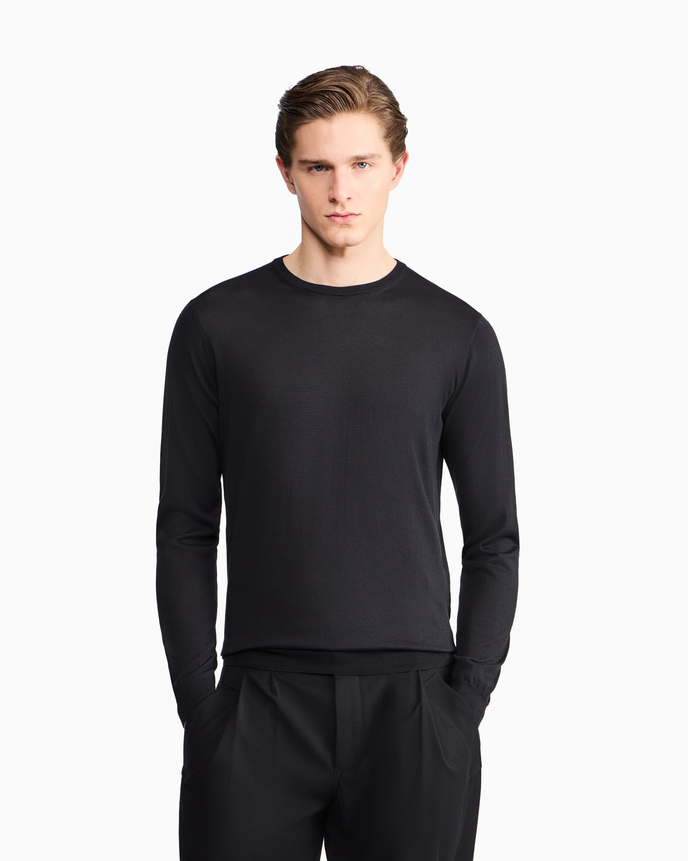 Long-sleeved, crew-neck jumper in silk and cotton Slide 3
