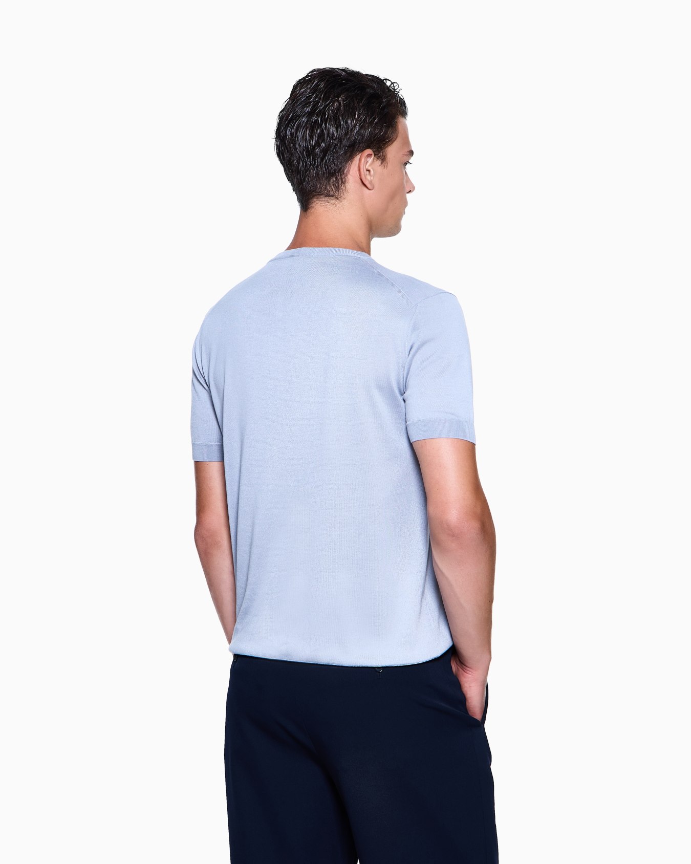Short-sleeved, crew-neck jumper in silk and cotton Slide 2