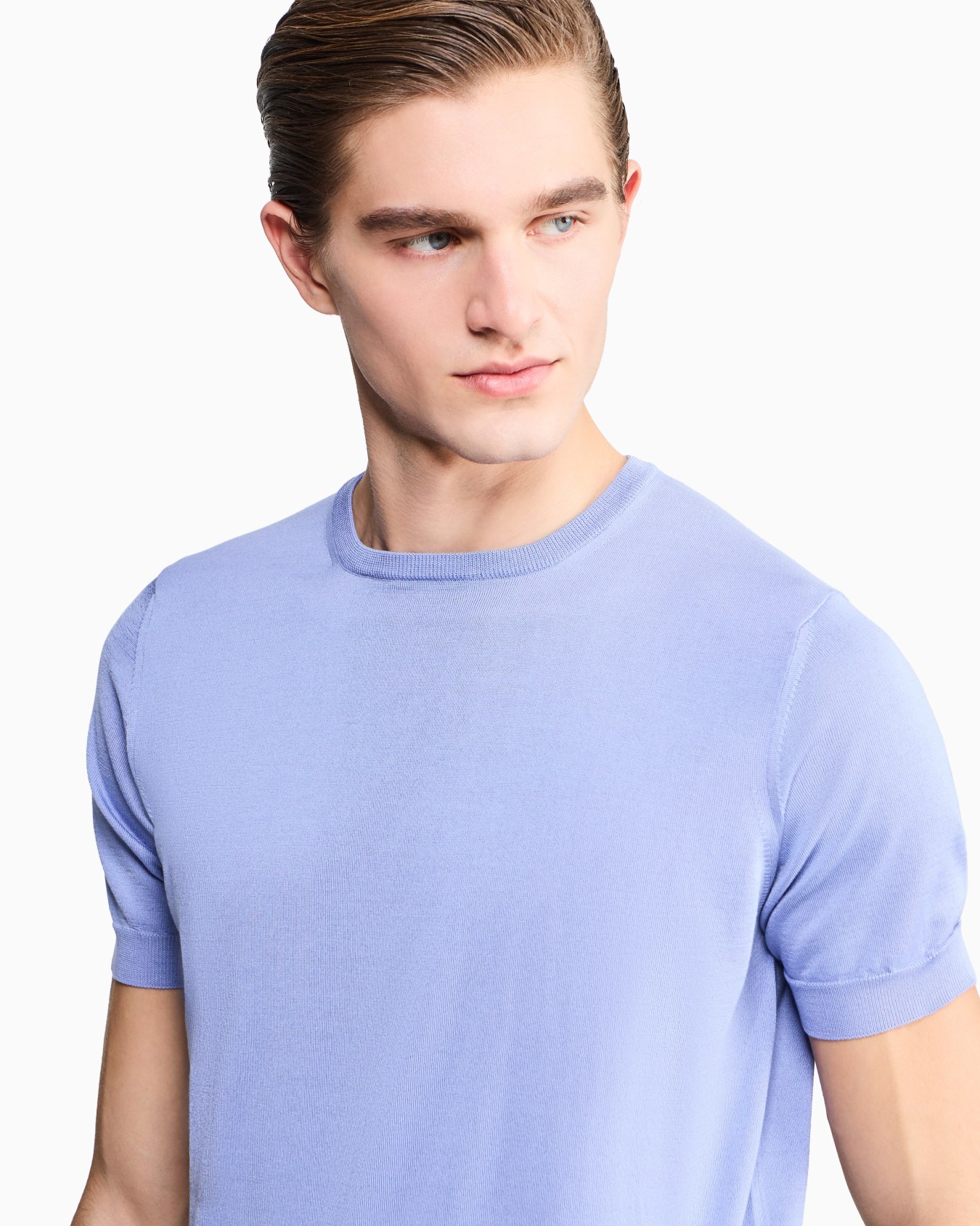 Short-sleeved, crew-neck jumper in silk and cotton Slide 4