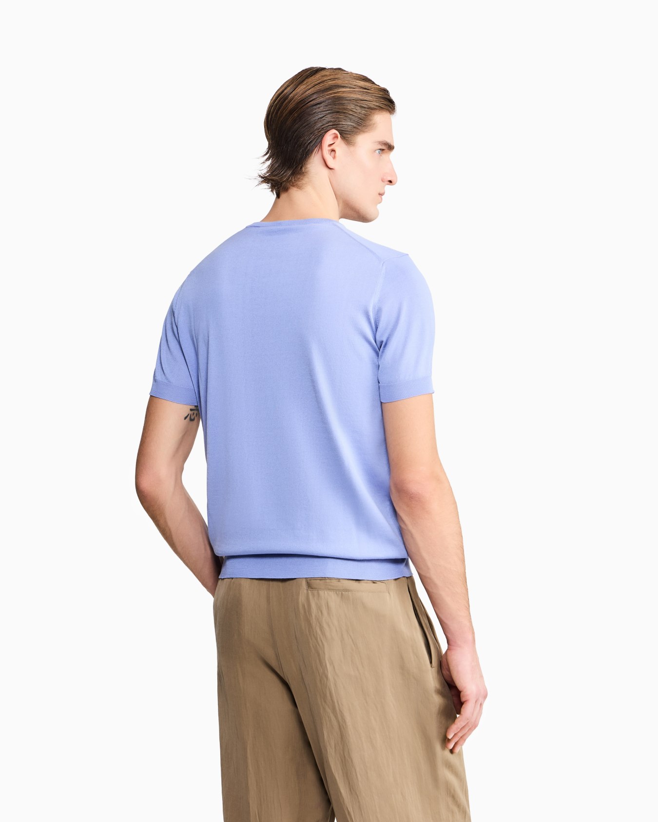 Short-sleeved, crew-neck jumper in silk and cotton Slide 2