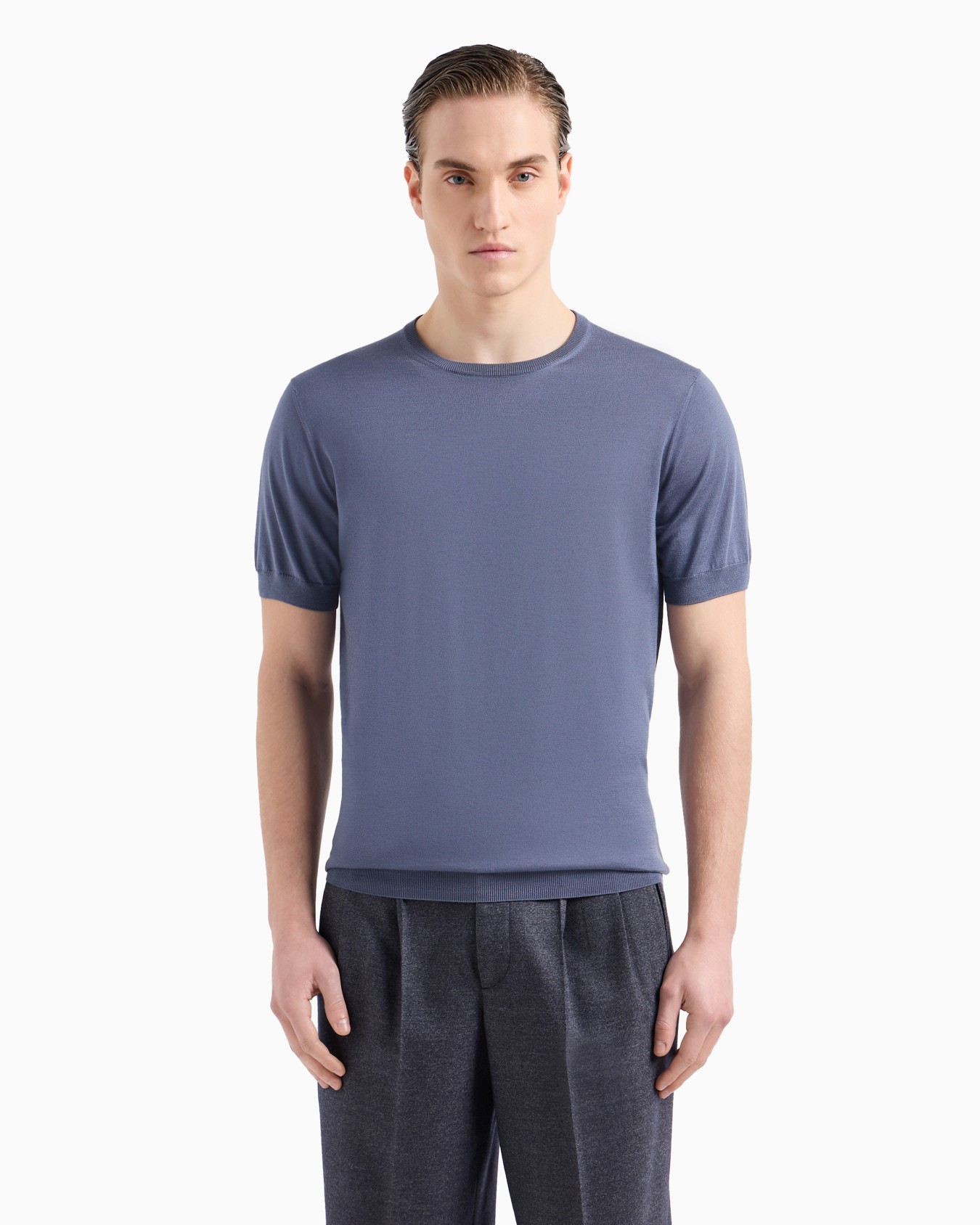 Short-sleeved, crew-neck jumper in silk and cotton Slide 1