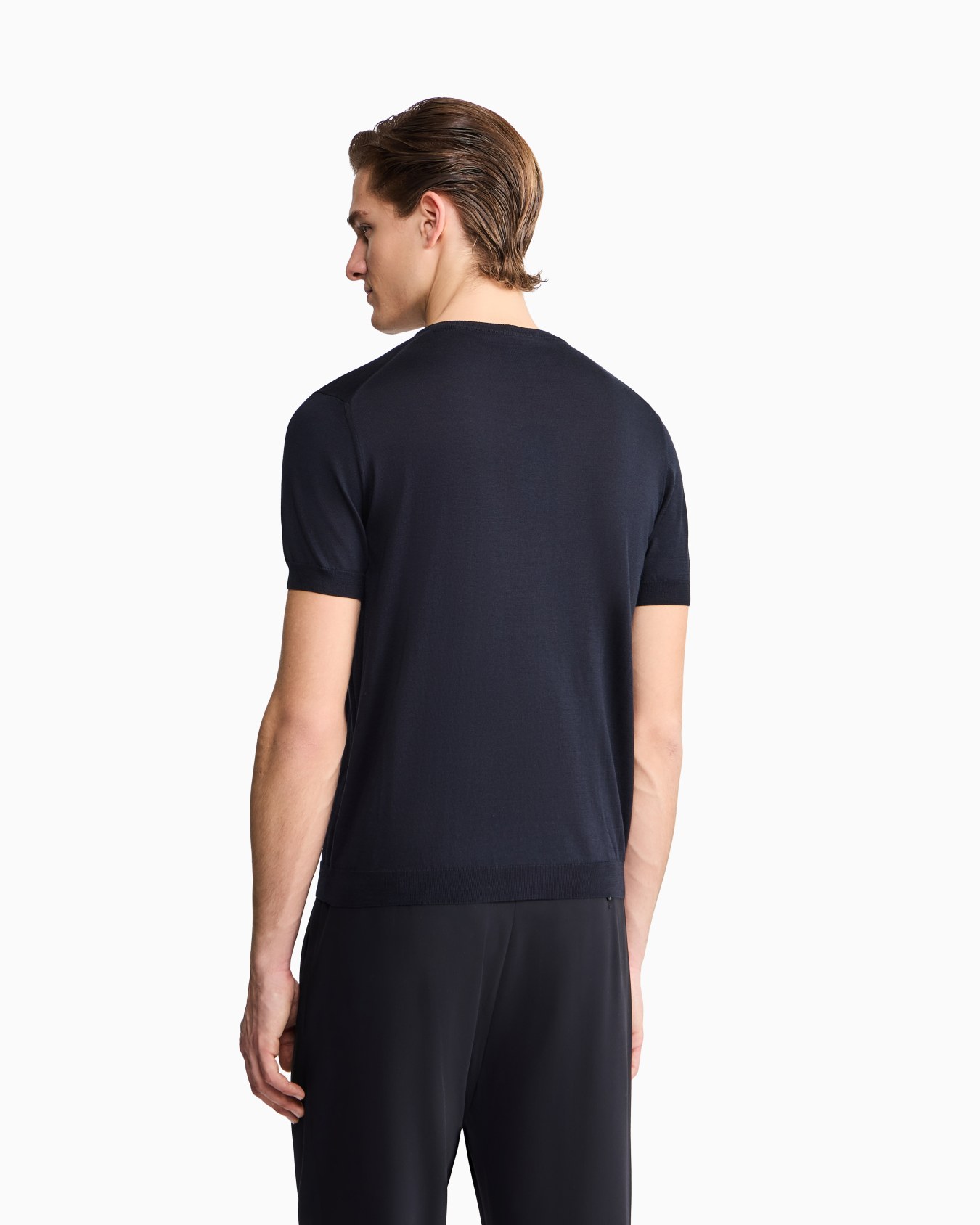 Short-sleeved, crew-neck jumper in silk and cotton Slide 5