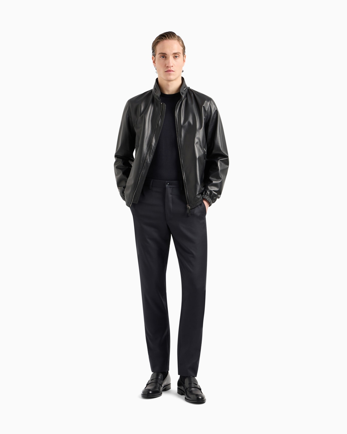 Short-sleeved, crew-neck jumper in silk and cotton Slide 1