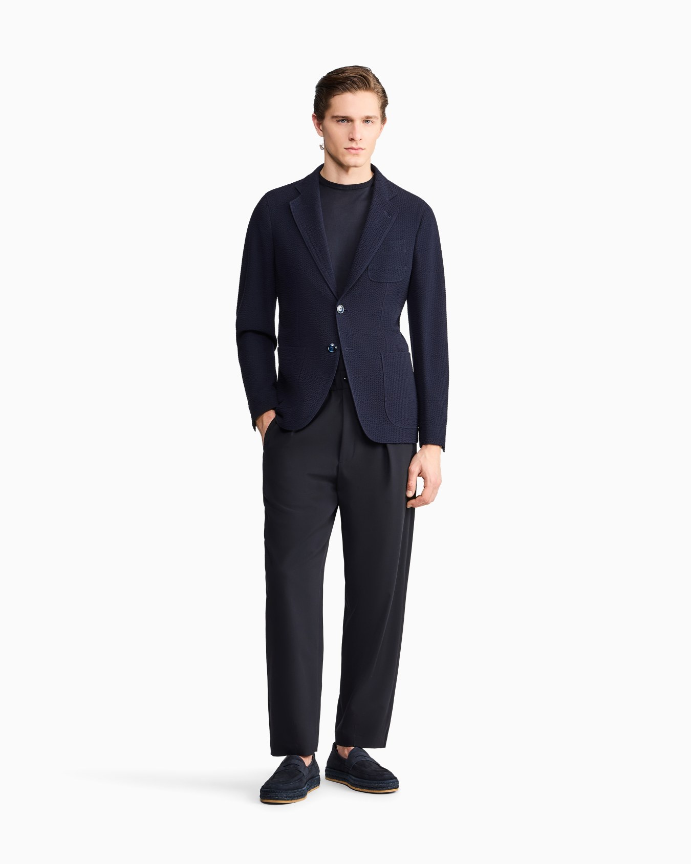 Short-sleeved, crew-neck jumper in silk and cotton Slide 1