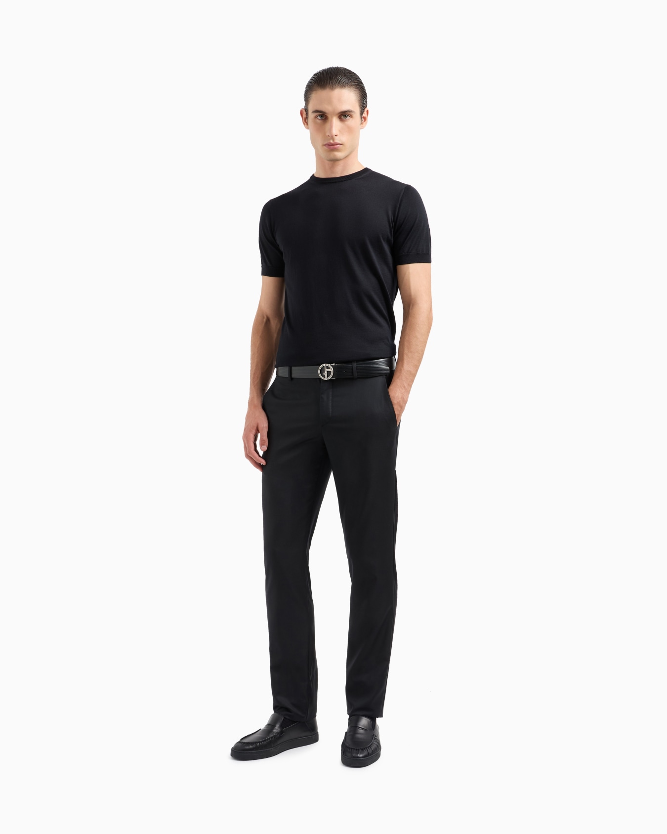 Short-sleeved, crew-neck jumper in silk and cotton Slide 1