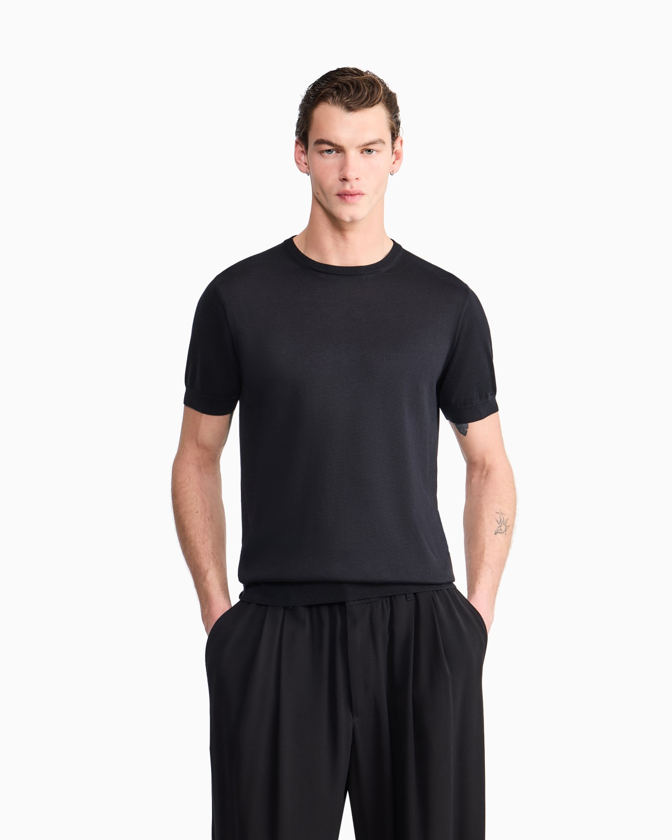 Jersey de seda y algodón con cuello redondo y manga corta Diapositiva 3