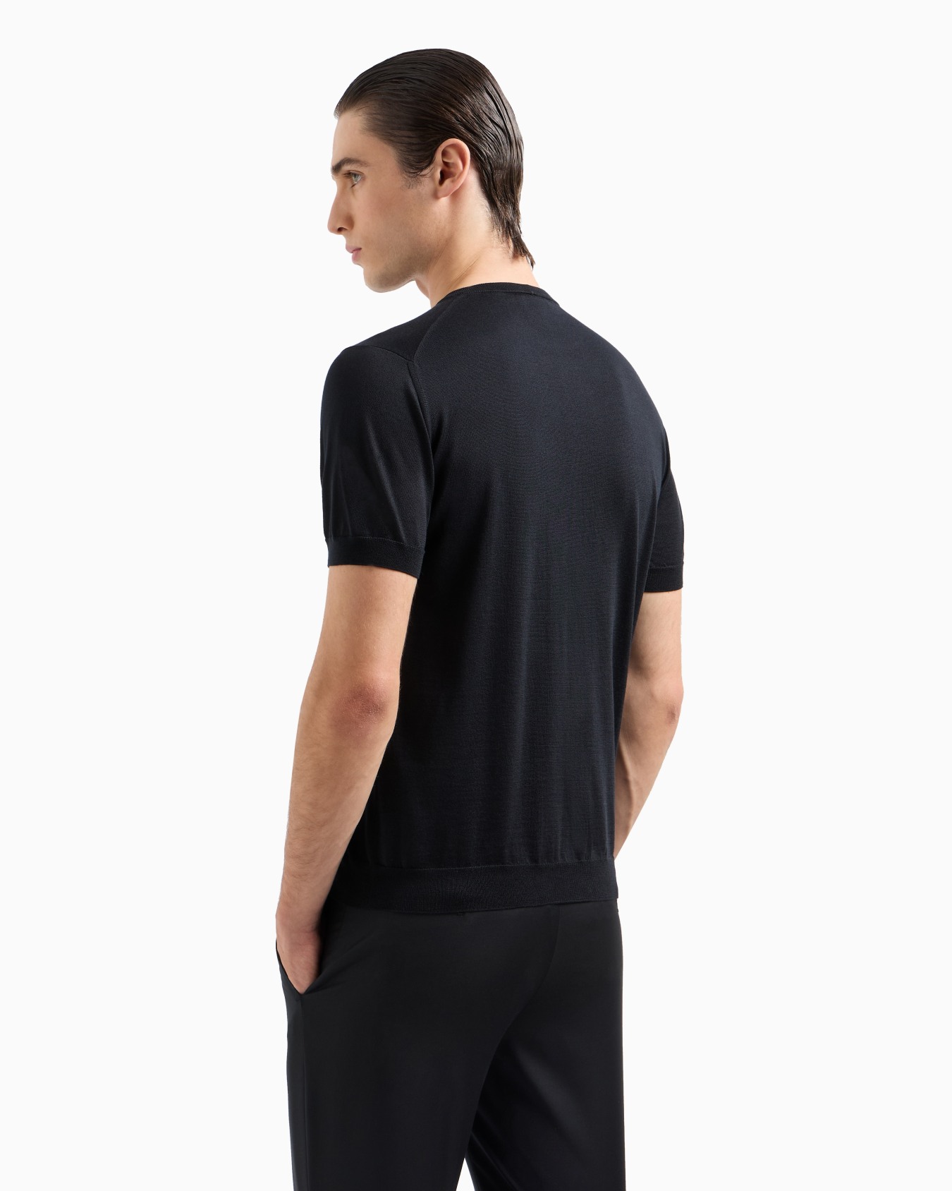 Short-sleeved, crew-neck jumper in silk and cotton Slide 2