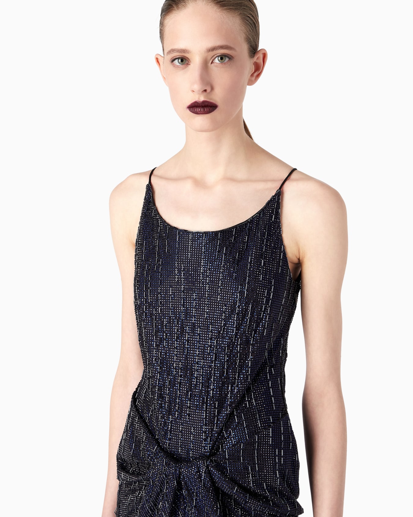 Vestido corto de seda con bordado de cristales Diapositiva 4