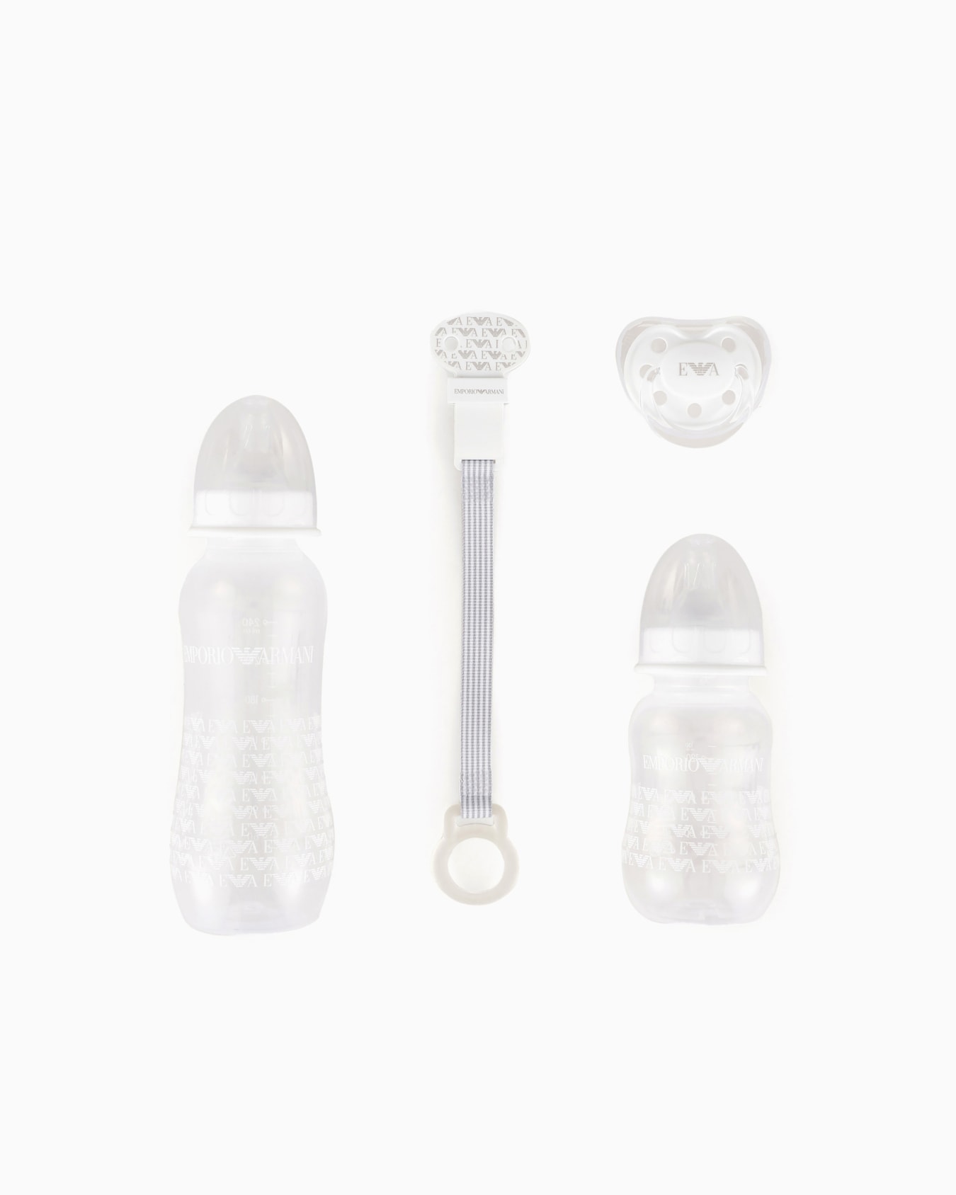 Conjunto de puericultura con dos biberones, chupete y cadena con pinza Diapositiva 1