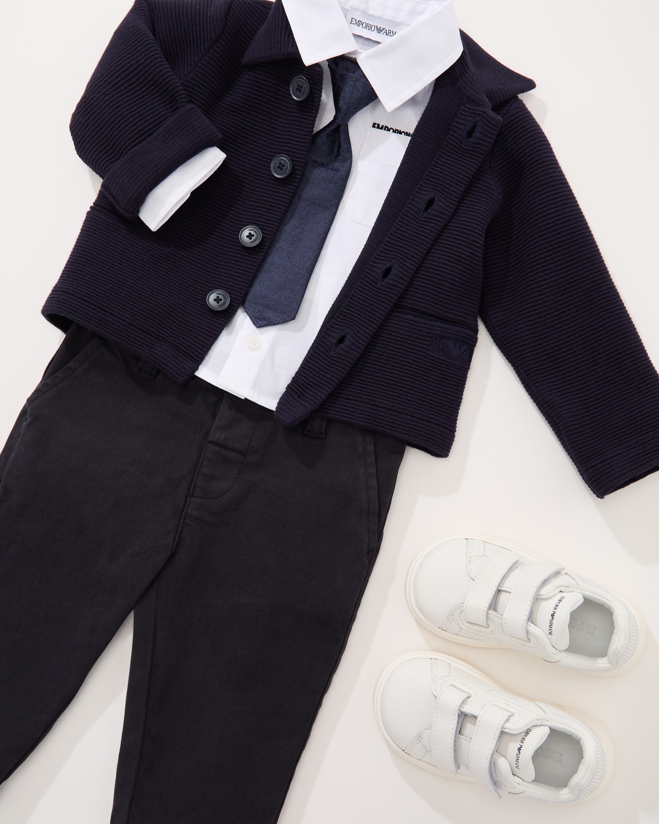 Cravatta in pura seta jacquard logo lettering all over Slide 2