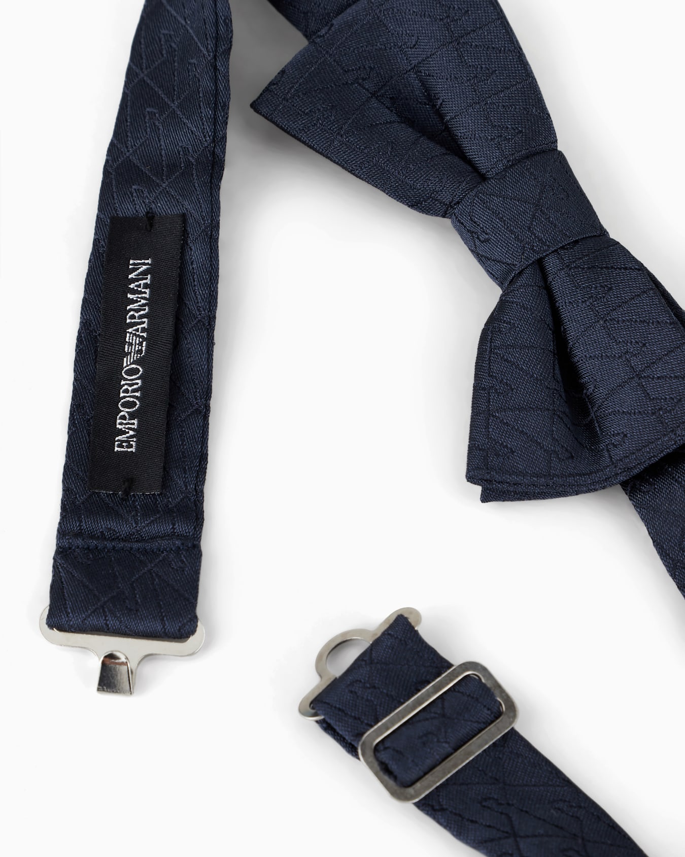 Papillon in pura seta aquila jacquard all over Slide 1