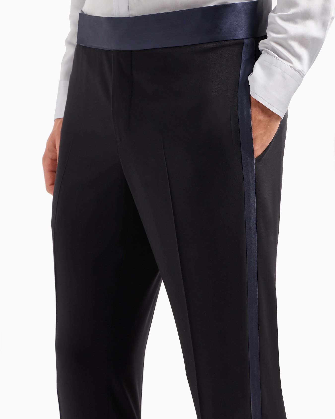 Wool crêpe tuxedo trousers Slide 4