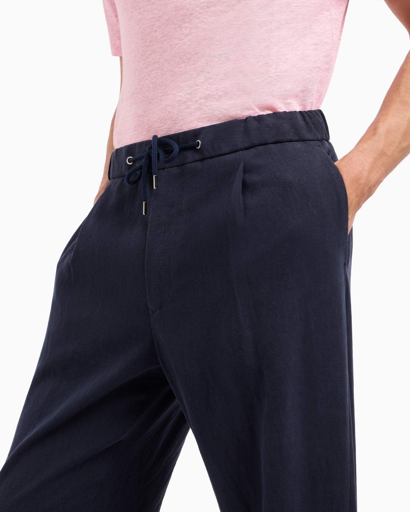 Single-dart, pure linen canvas trousers Slide 4