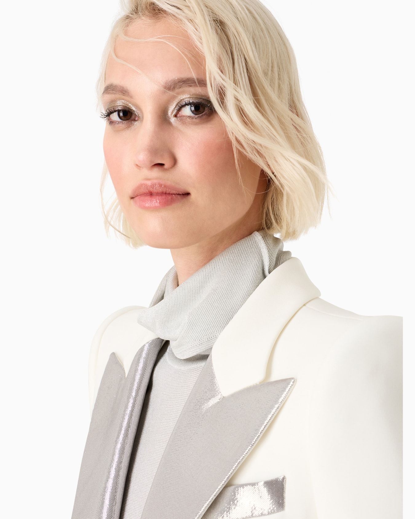 Long single-breasted jacket in silk cady Diapositiva 4