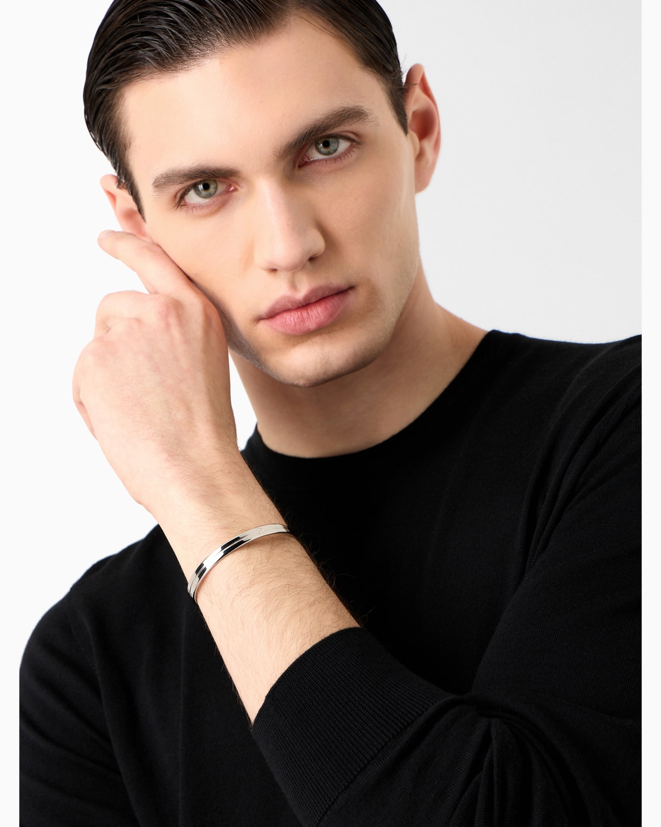 Pulsera rígida de plata Diapositiva 2
