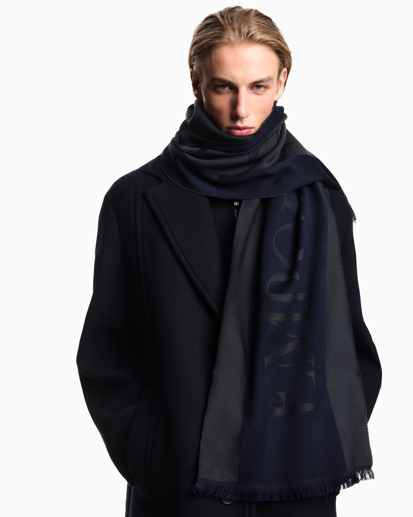 Wool scarf with jacquard logo lettering Slide 2