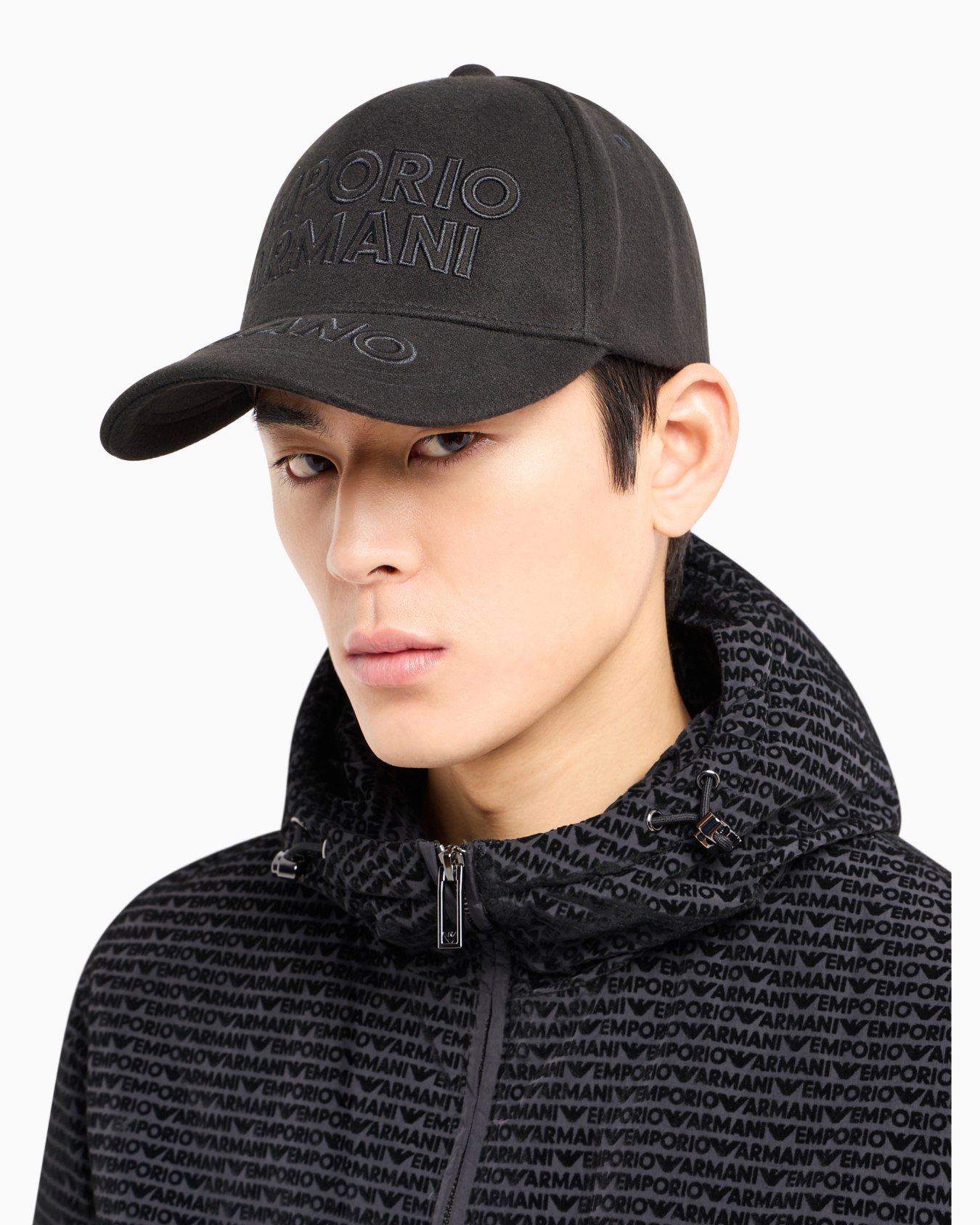 Cloth baseball cap with Emporio Armani Milano embroidery Diapositiva 2
