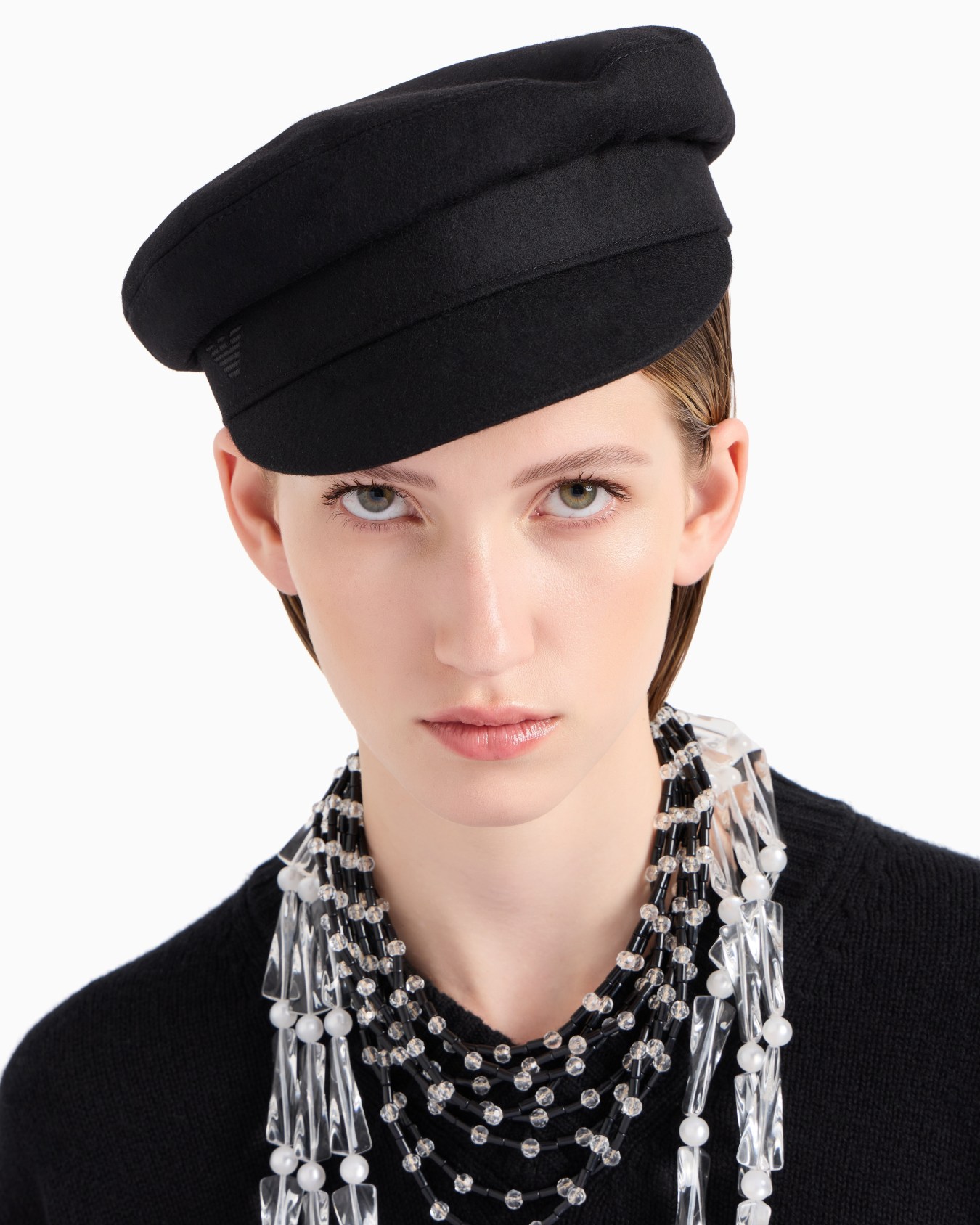 Wool cloth beret with visor Slide 2