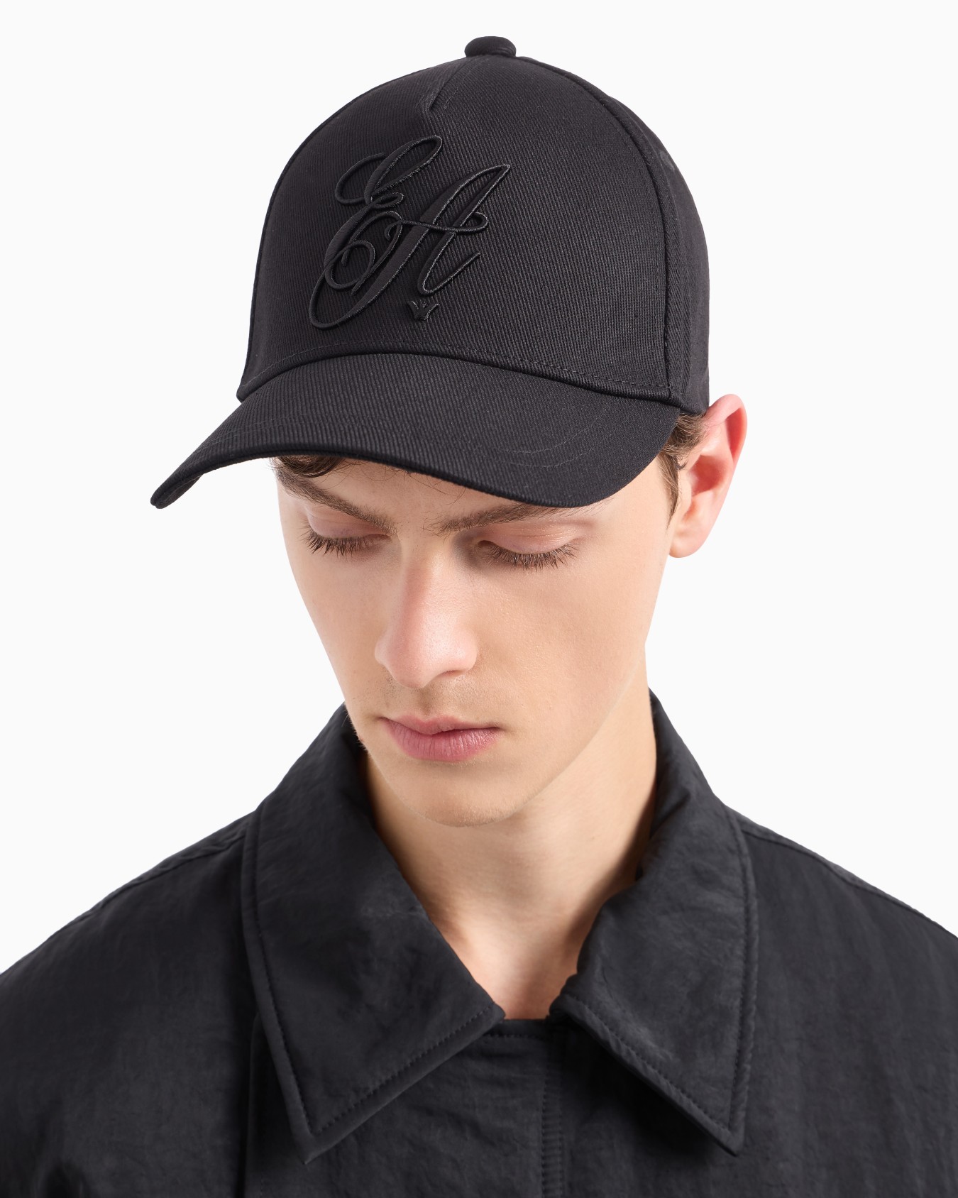 Twill baseball cap with signature EA logo embroidery Slide 2