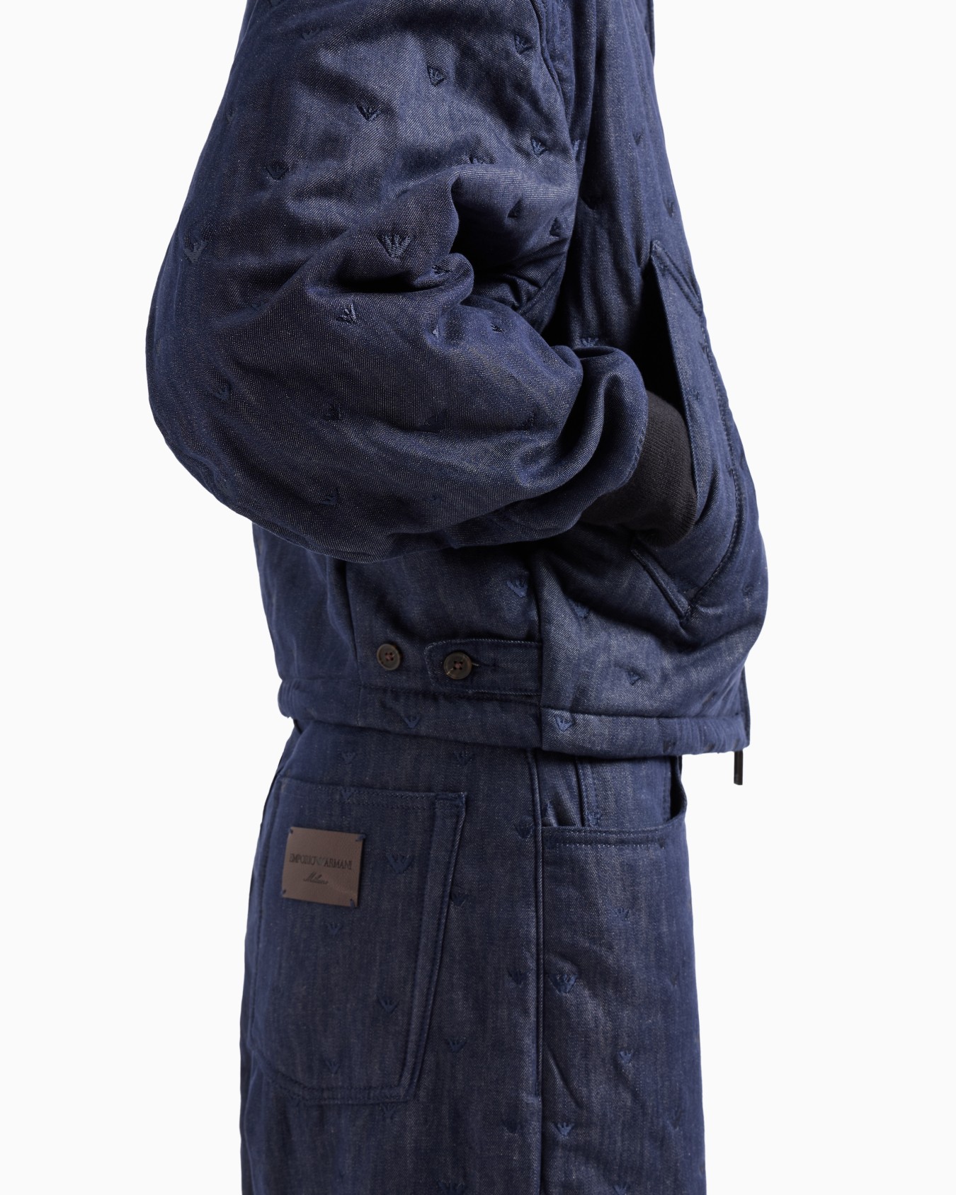 Chaqueta denim con microáguila bordada por toda la prenda Diapositiva 5