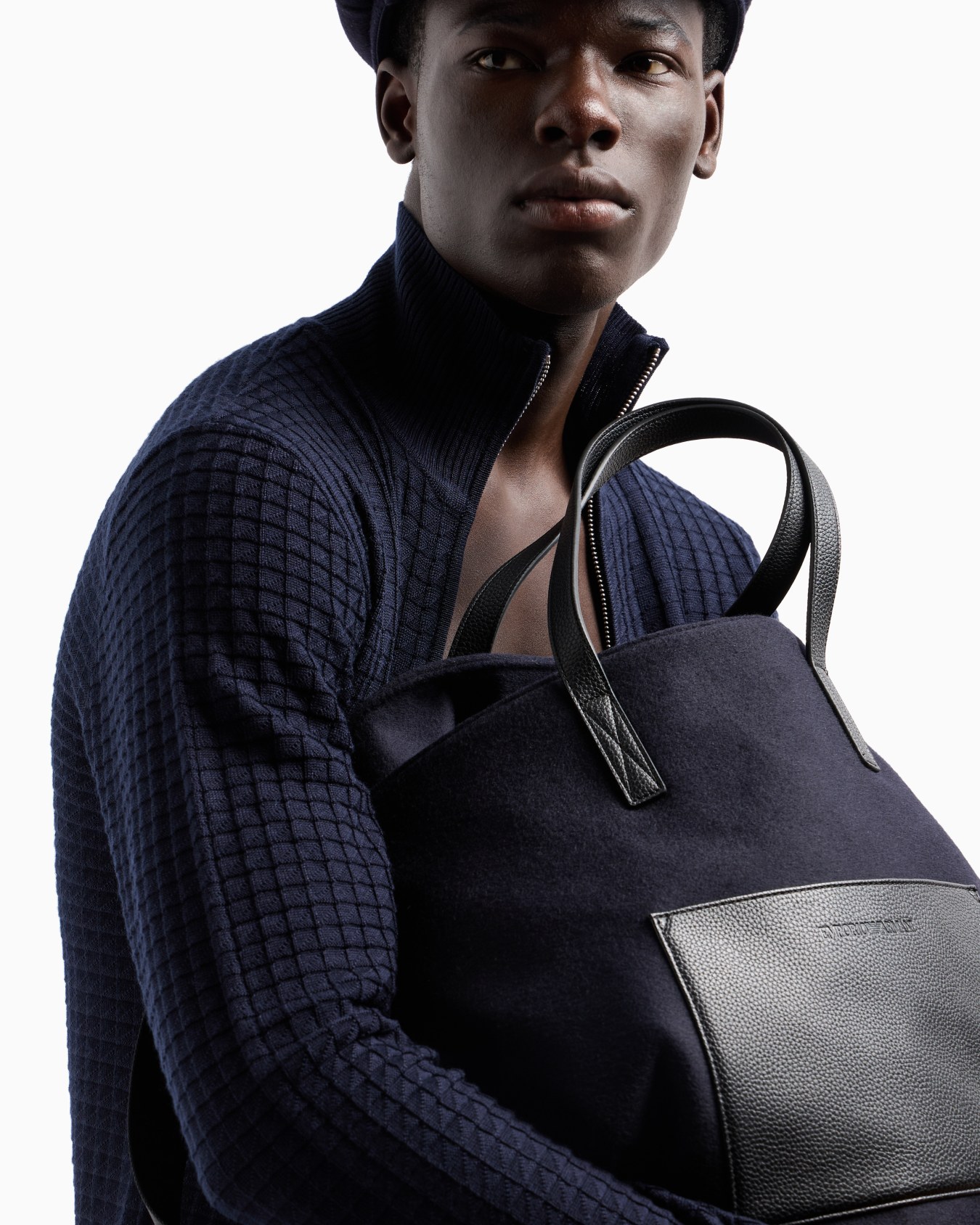 Tuck-stitch full-zip cardigan in a wool and Lyocell blend Slide 5