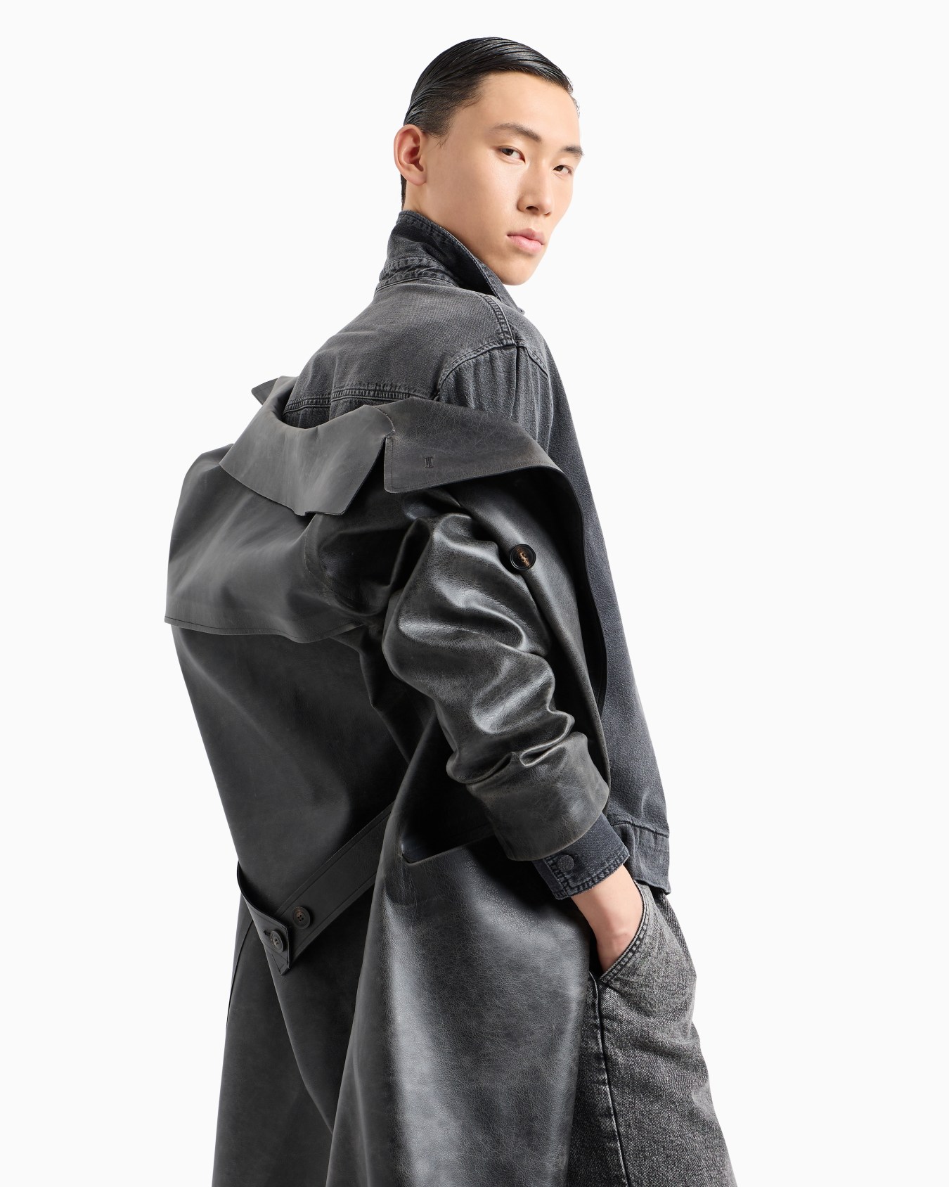 Garment-treated denim shirt jacket Slide 4