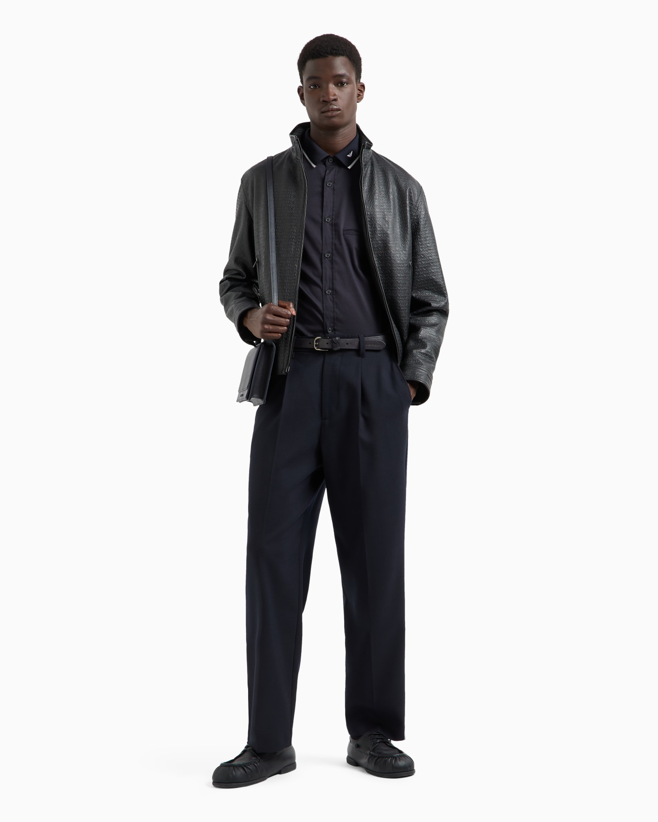 Satin shirt with contrasting ribbed collar Slide 3