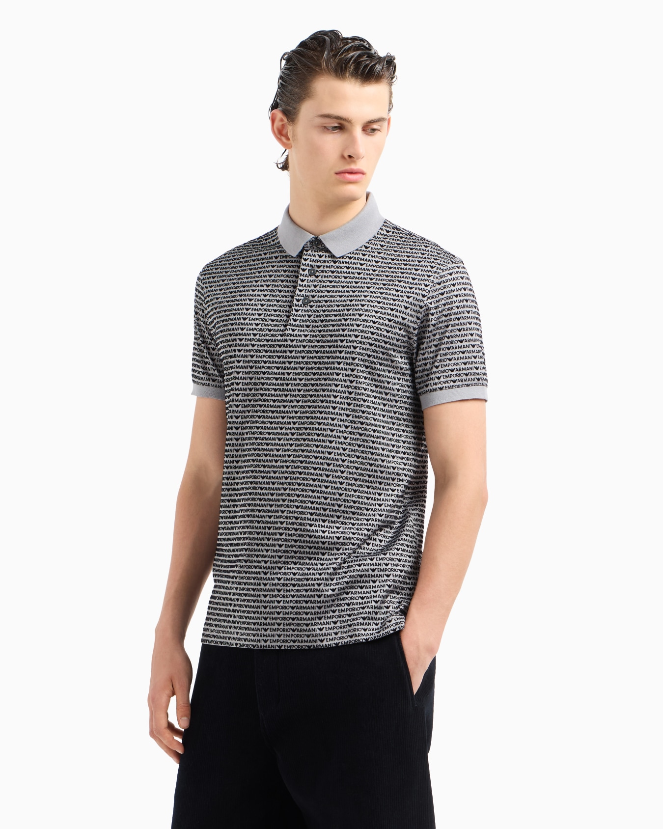 Polo en jersey de mélange lyocell, avec inscription floqué all over Diapositive 1