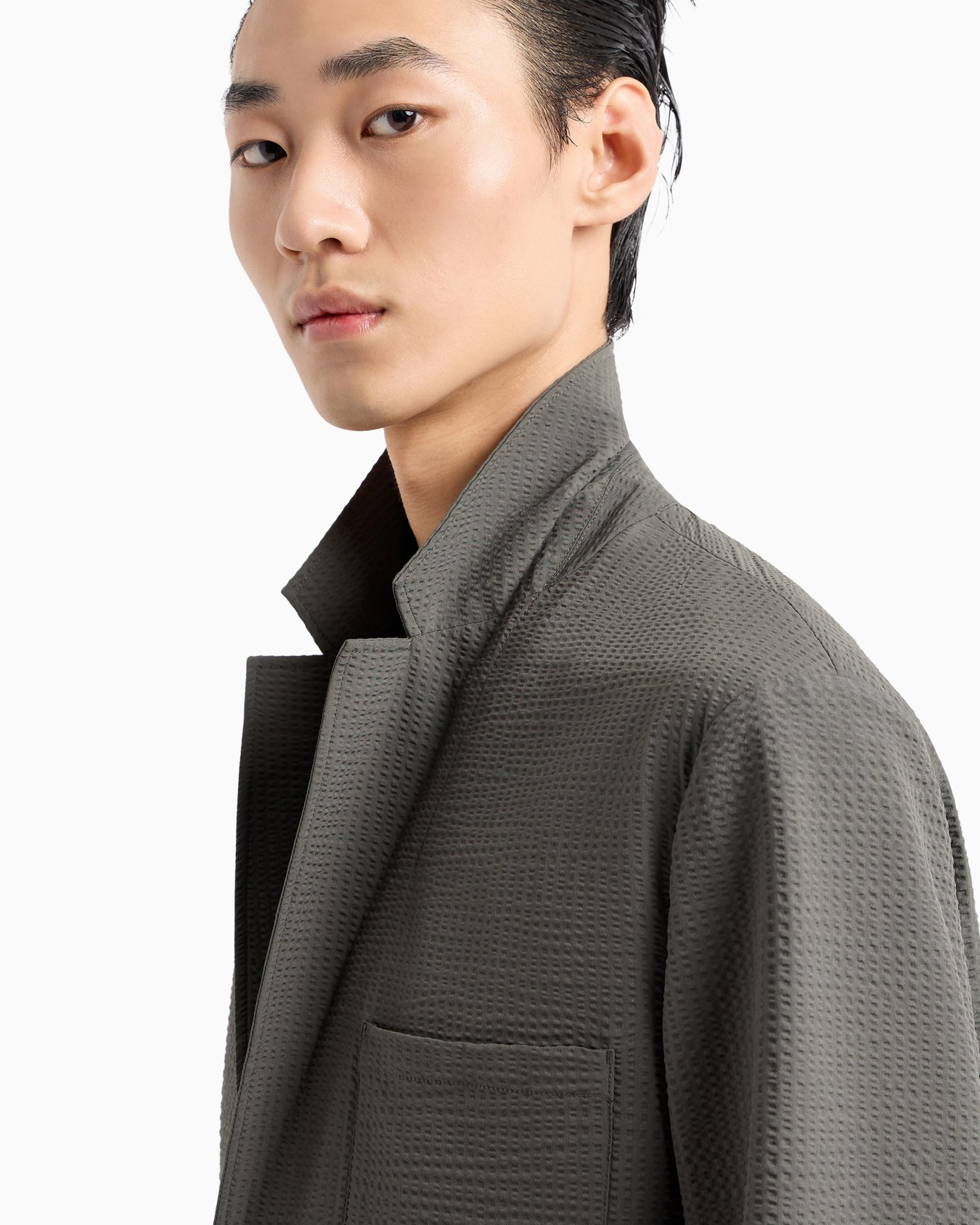 Single-breasted jacket in technical seersucker fabric Slide 5