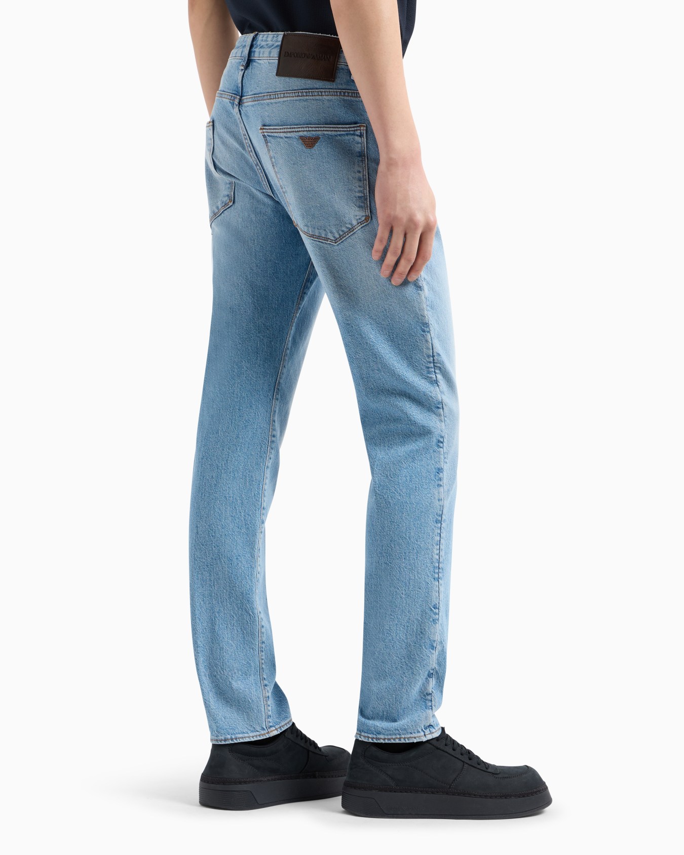 Jean J06 coupe slim en denim 12,2 onces stone wash avec nervures Diapositive 2