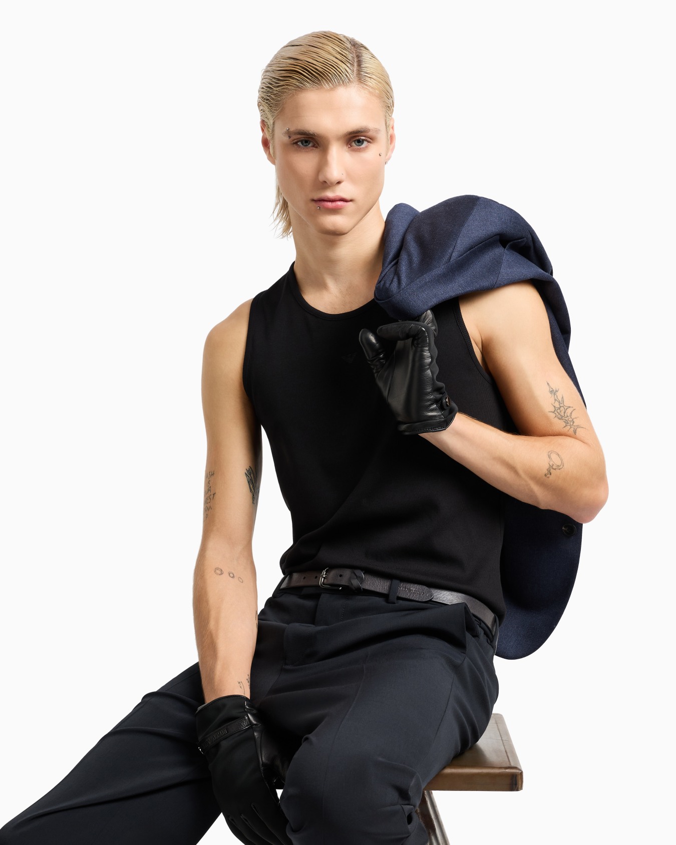 EMPORIO ARMANI プリント入りタンクトップ ブラック USA S 赤 zuwRy8eSa64._UX600_TTW__.jpg